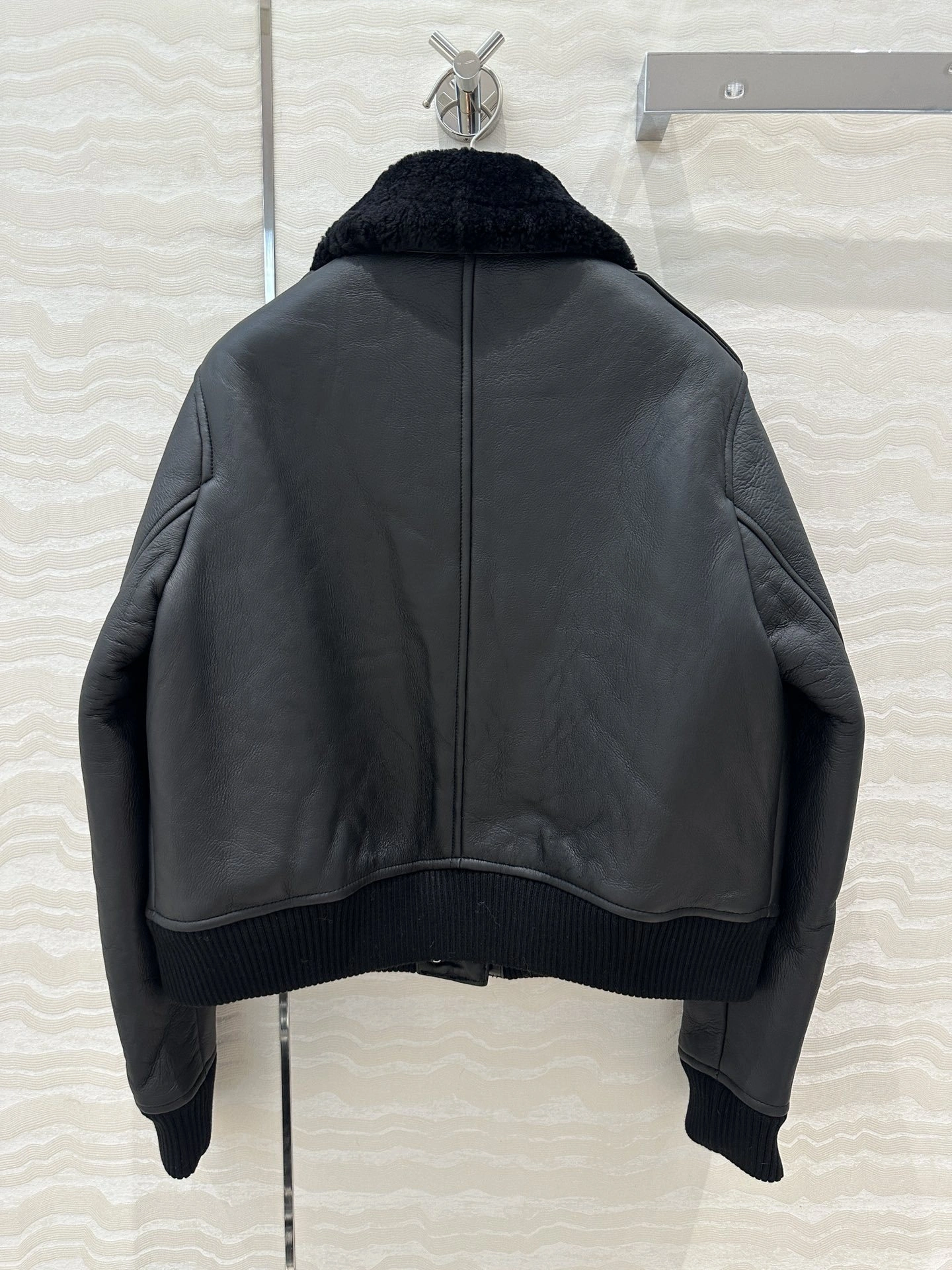 ACE -- Yv5s item:E-F061I0717