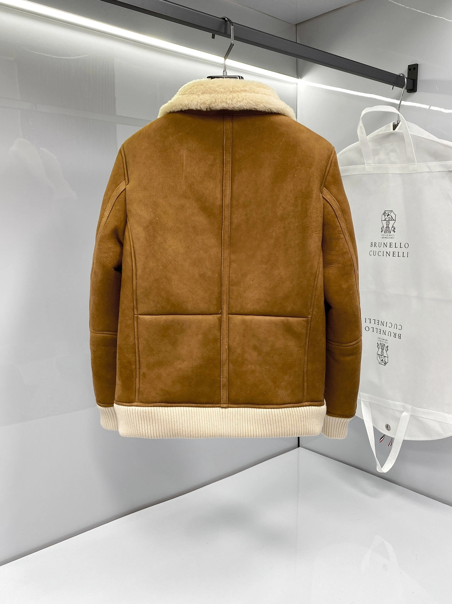 ACE-- 2ru9588o sheepskin high quality version item:E-F000G1298F