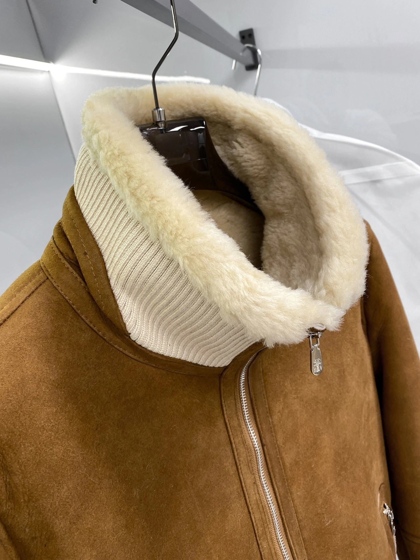 ACE-- 2ru9588o sheepskin high quality version item:E-F000G1298F