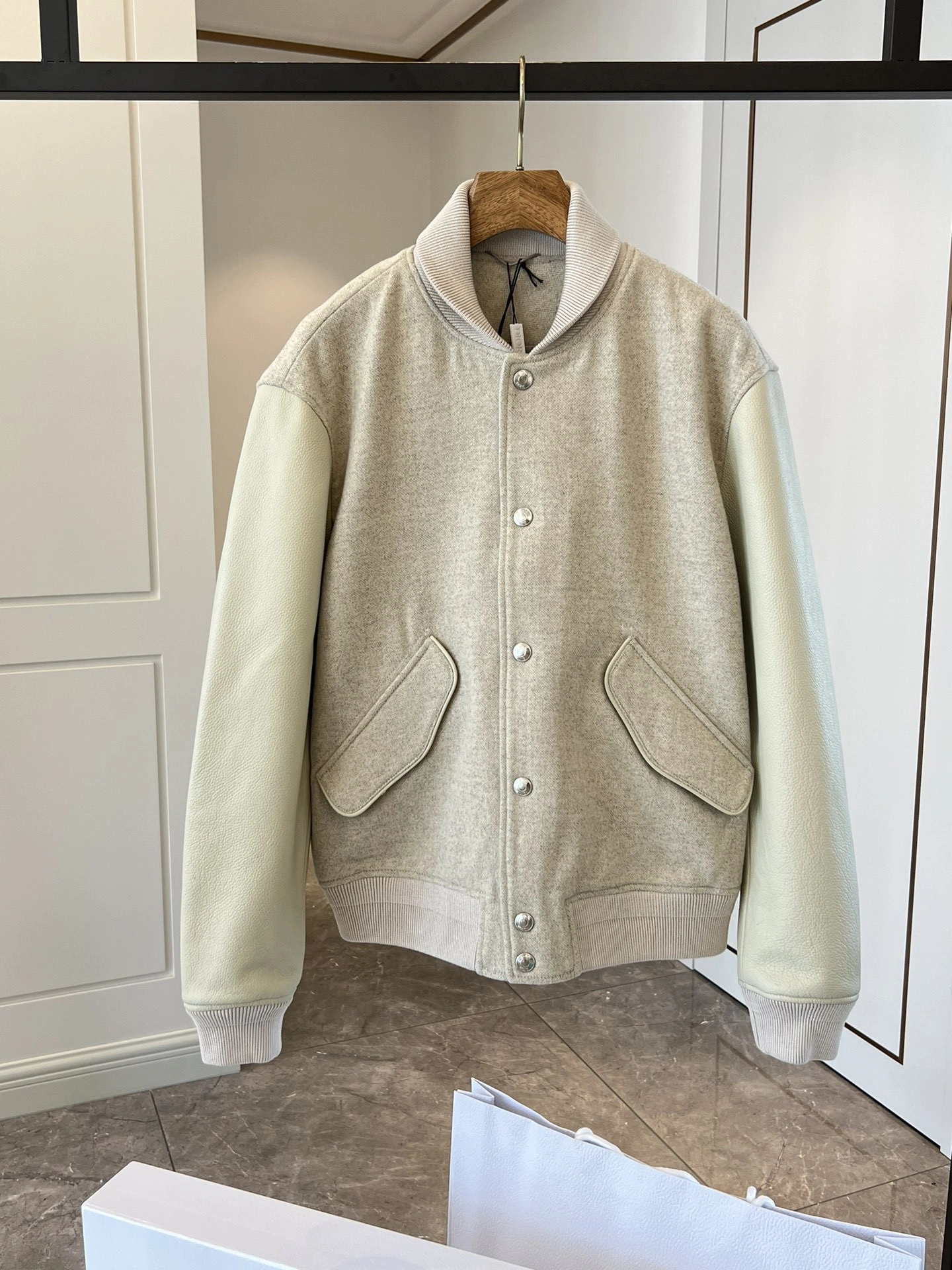 ACE - 4ior cowhide wool oversized item:D-F409J5938