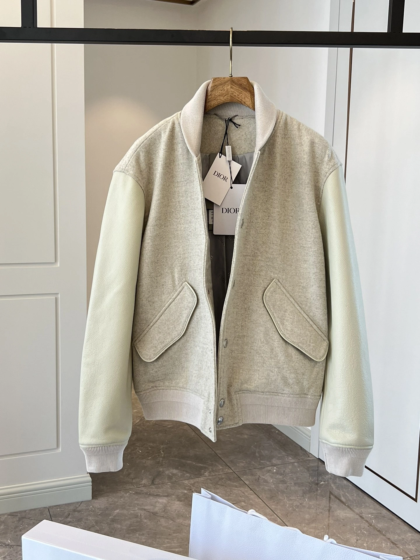 ACE - 4ior cowhide wool oversized item:D-F409J5938