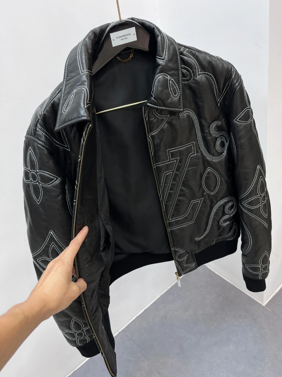ACE-- 8V Calfskin embroidery item:E-F000K2106F