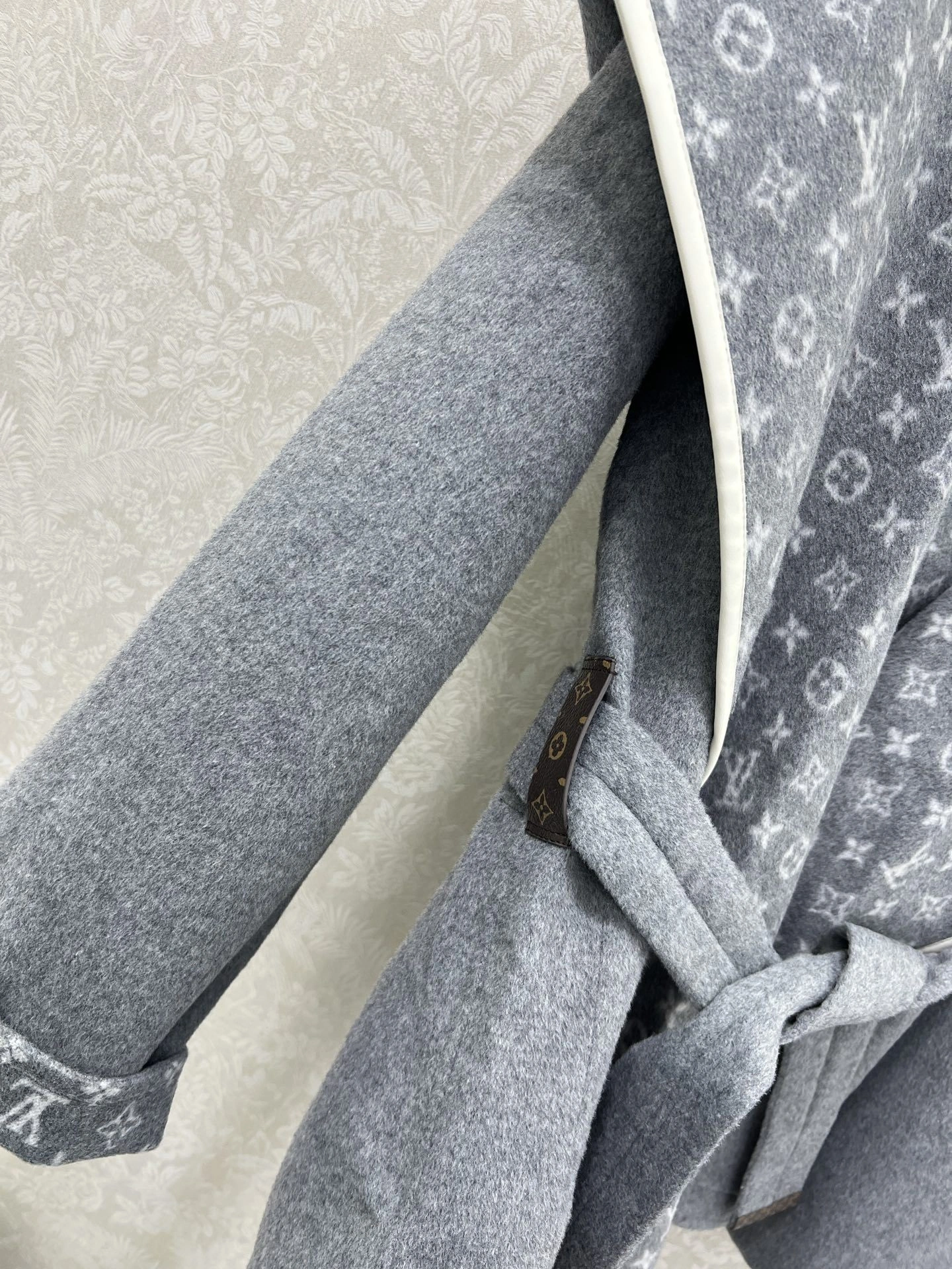 ACE-- 8V Monogram 99wool mulberry silk item:E-F000L1202H