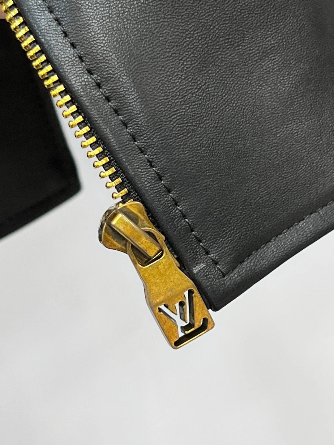 ACE-- 8V cowhide item:E-F000K2107F