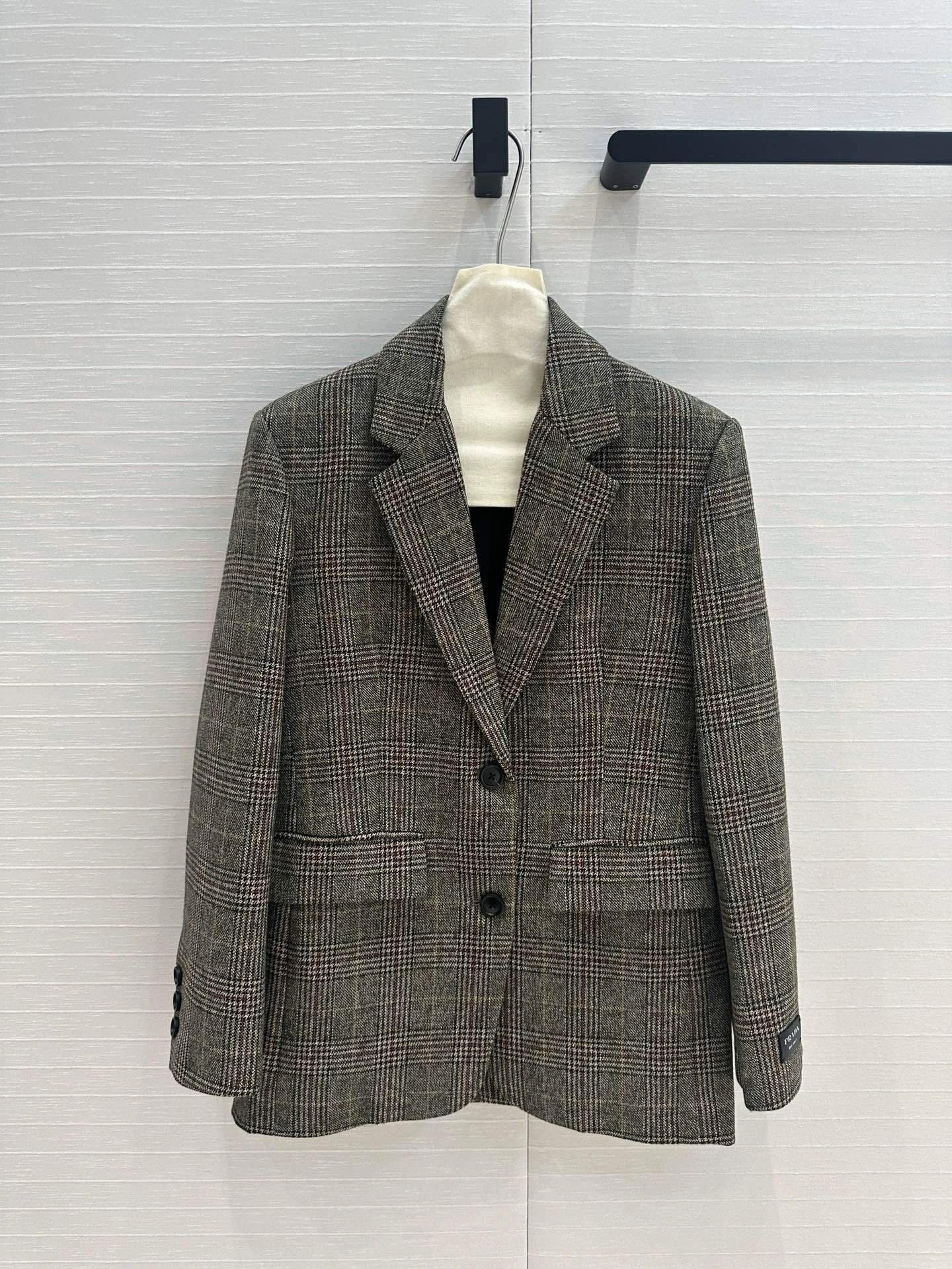ACE-- Pr141 wool item:D-F244K1329