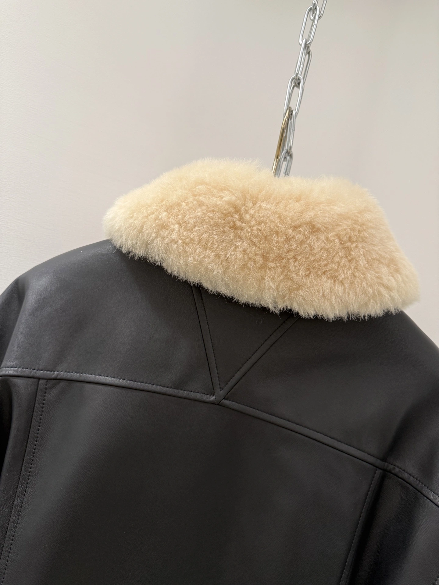 ACE-- V595t1 sheepskin cashmere item:E-F409K1950