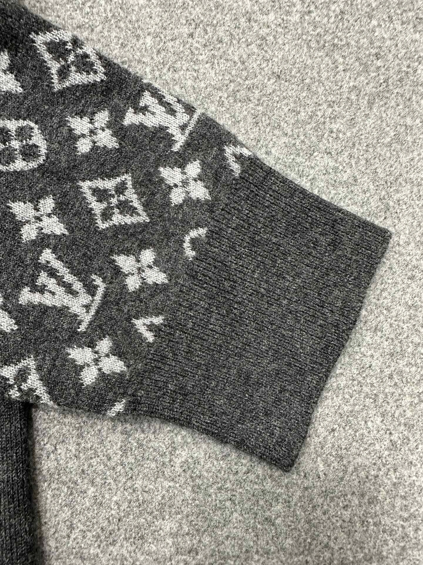 ACE- 𝗠𝗢𝗡𝗢𝗚𝗥𝗔𝗠 wool item:C-F801K3033