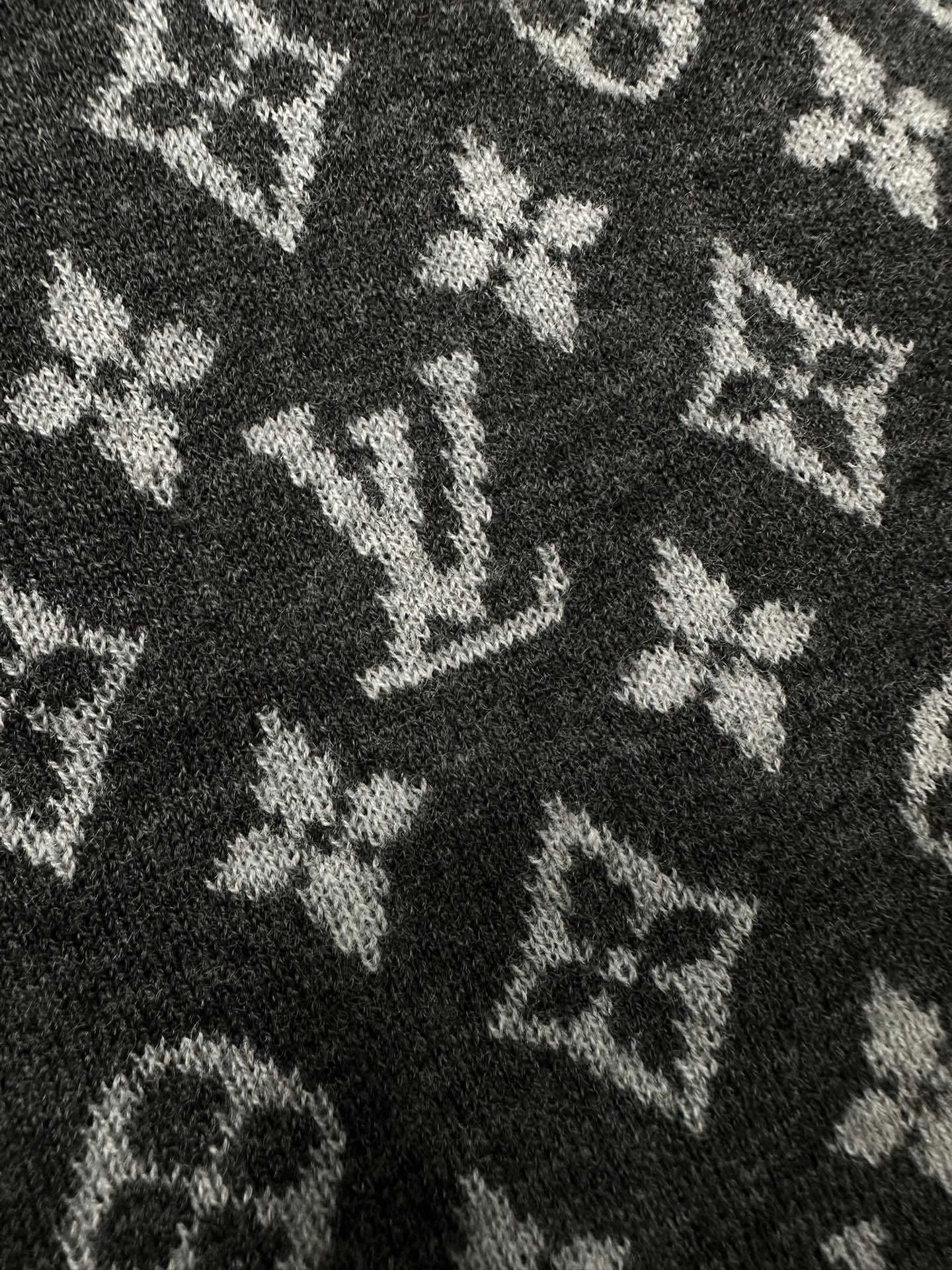 ACE- 𝗠𝗢𝗡𝗢𝗚𝗥𝗔𝗠 wool item:C-F801K3033