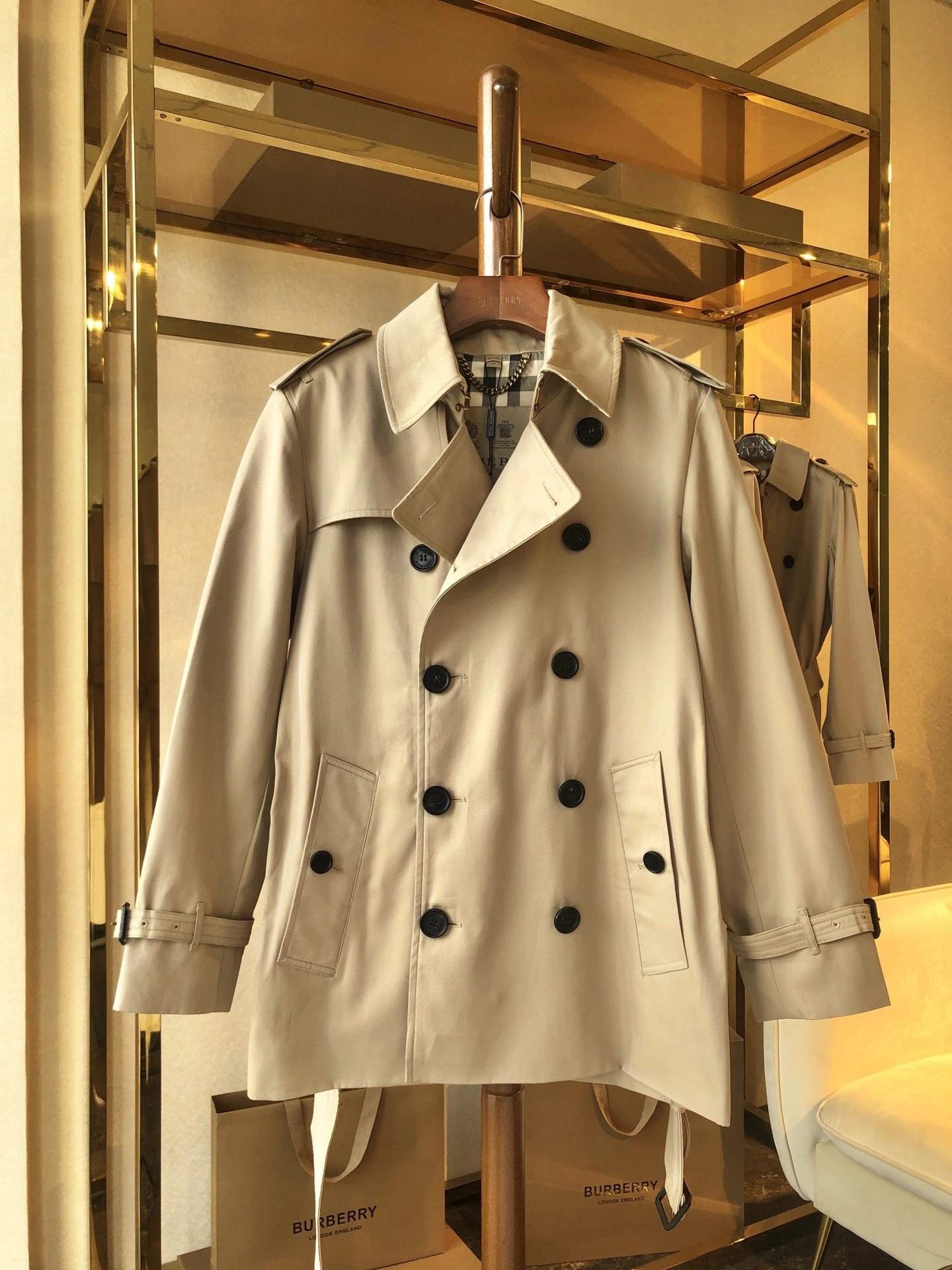 ACE- 39066871 oversized item:D-F020C0925