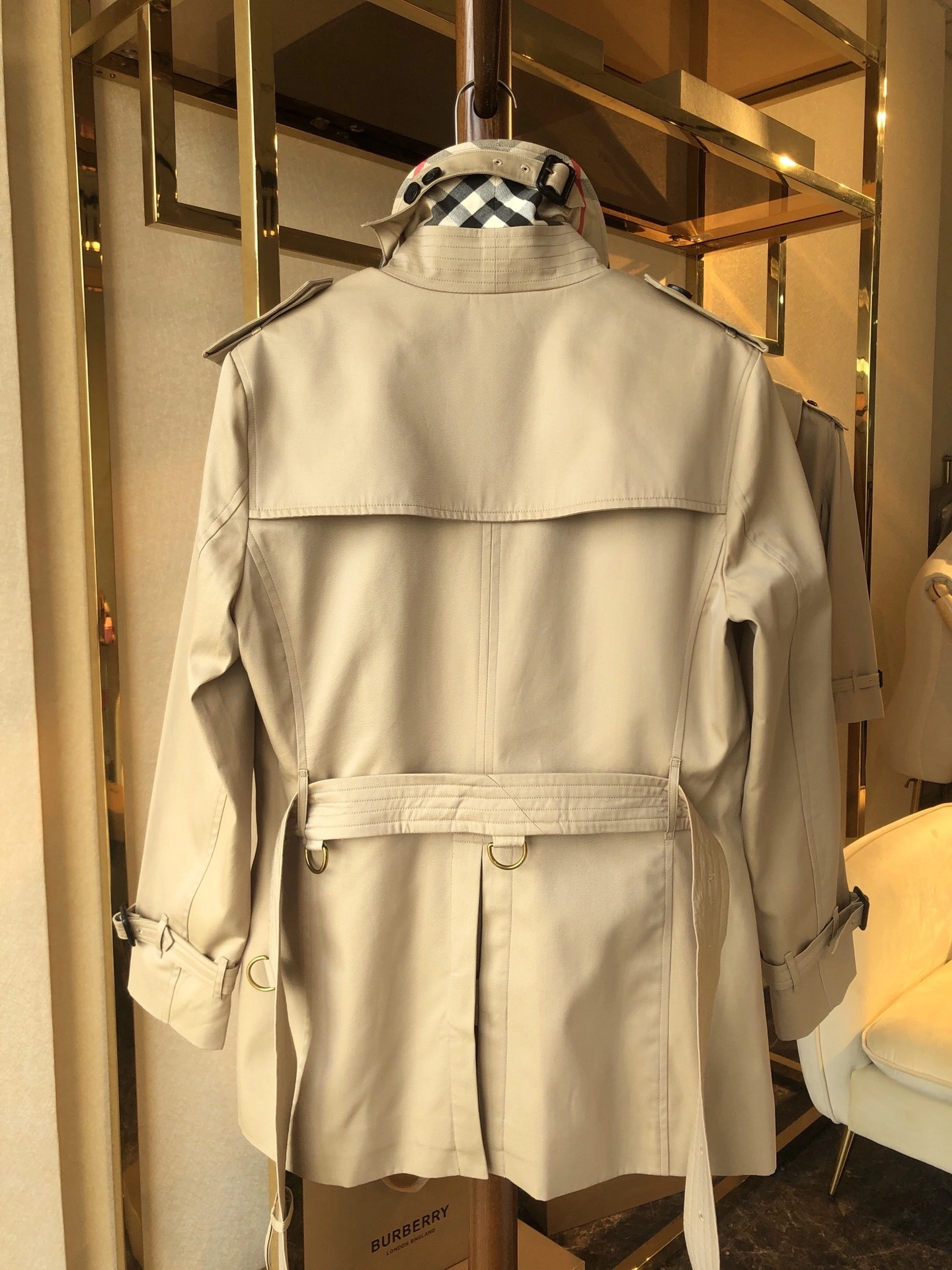 ACE- 39066871 oversized item:D-F020C0925