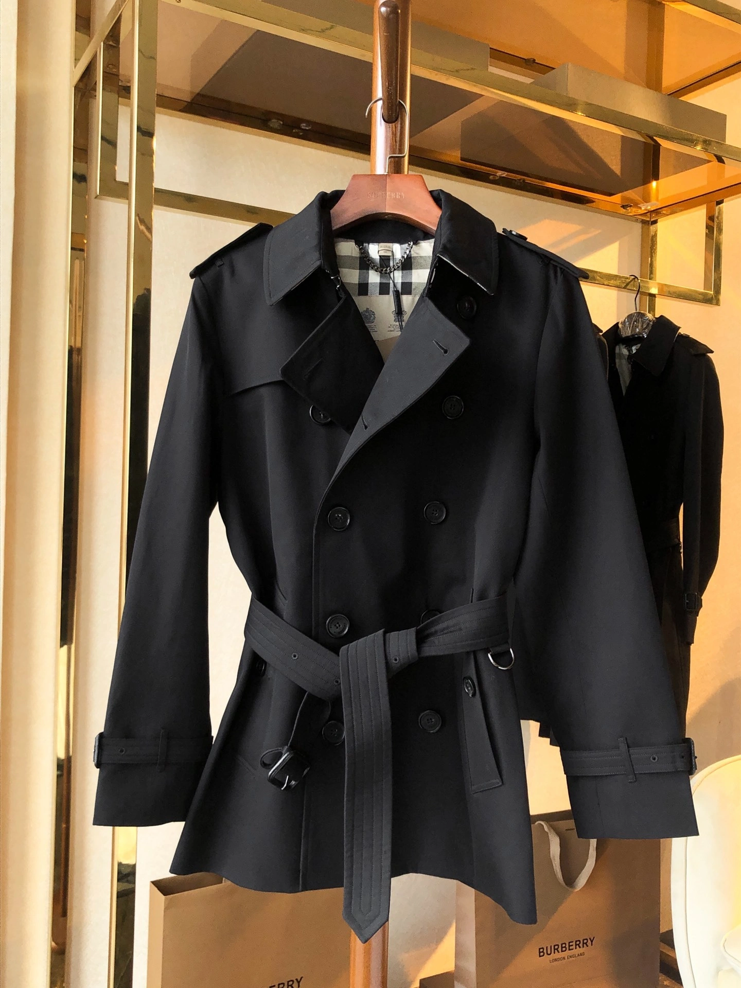 ACE- 39110481 oversized item:D-F020C0922