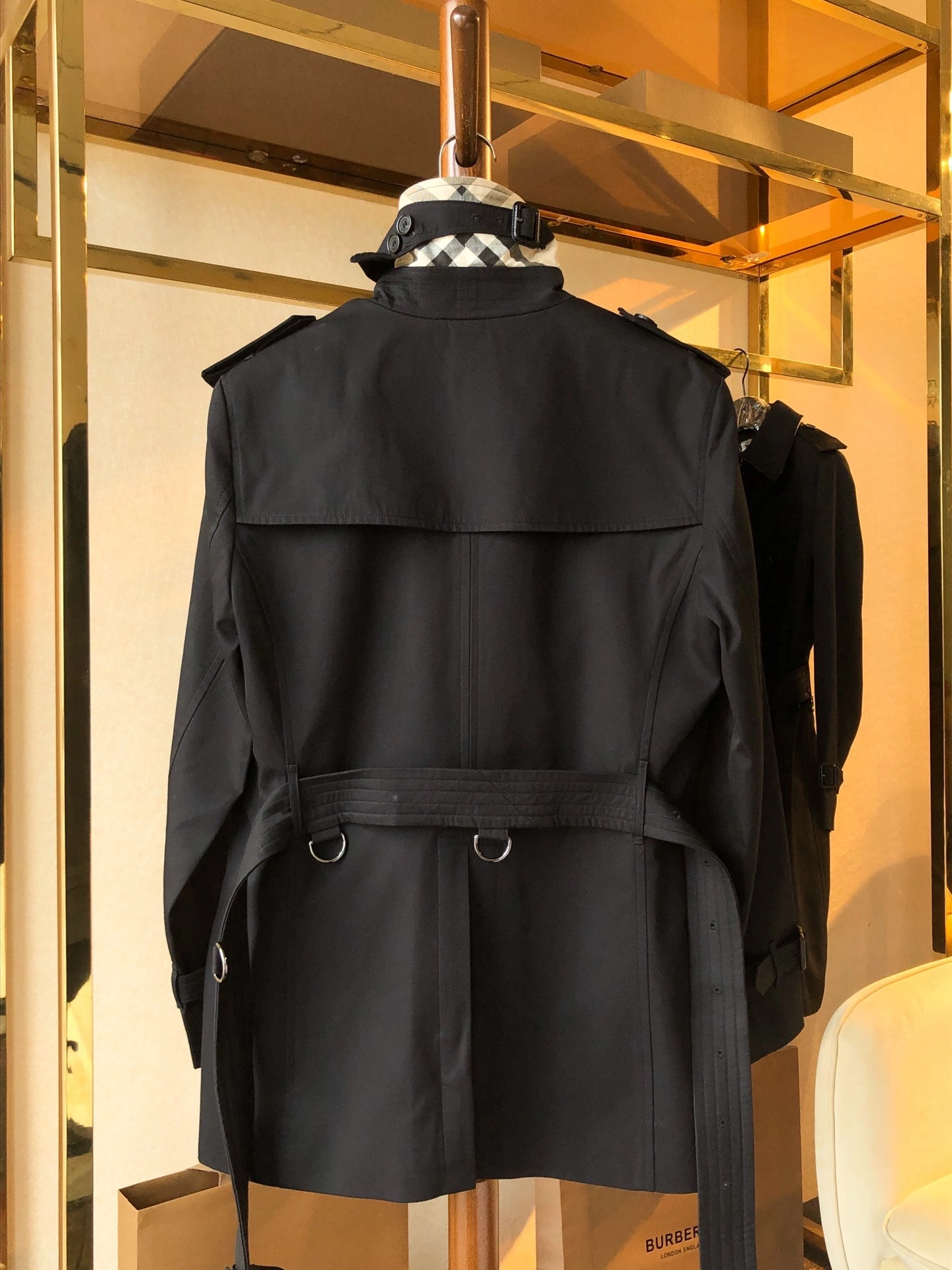 ACE- 39110481 oversized item:D-F020C0922