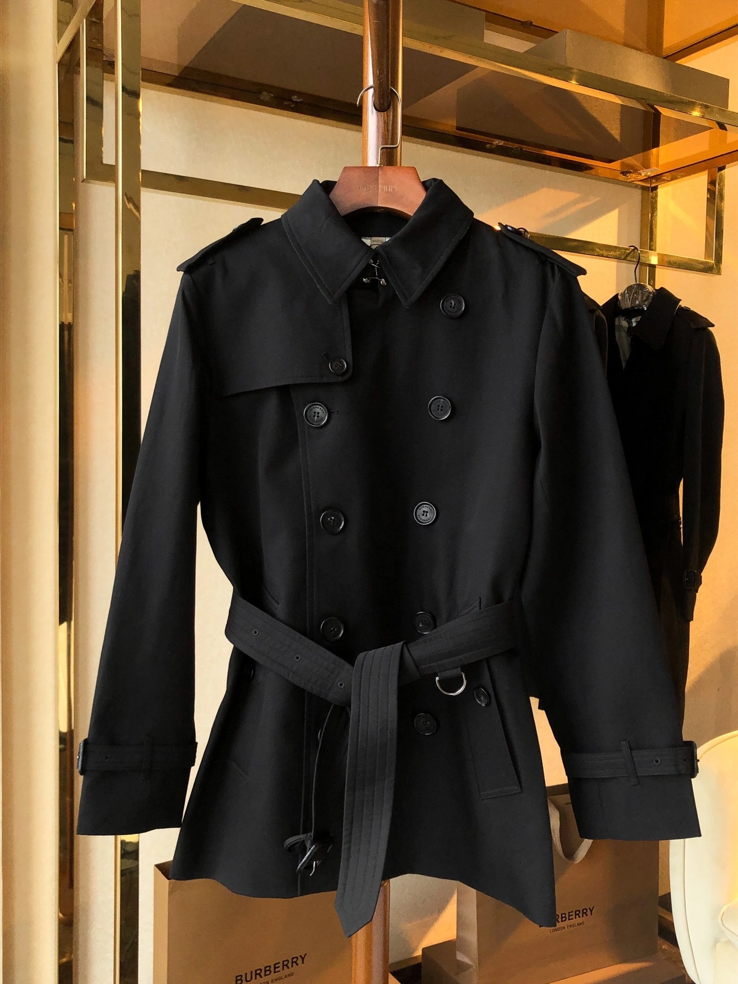 ACE- 39110481 oversized item:D-F020C0922