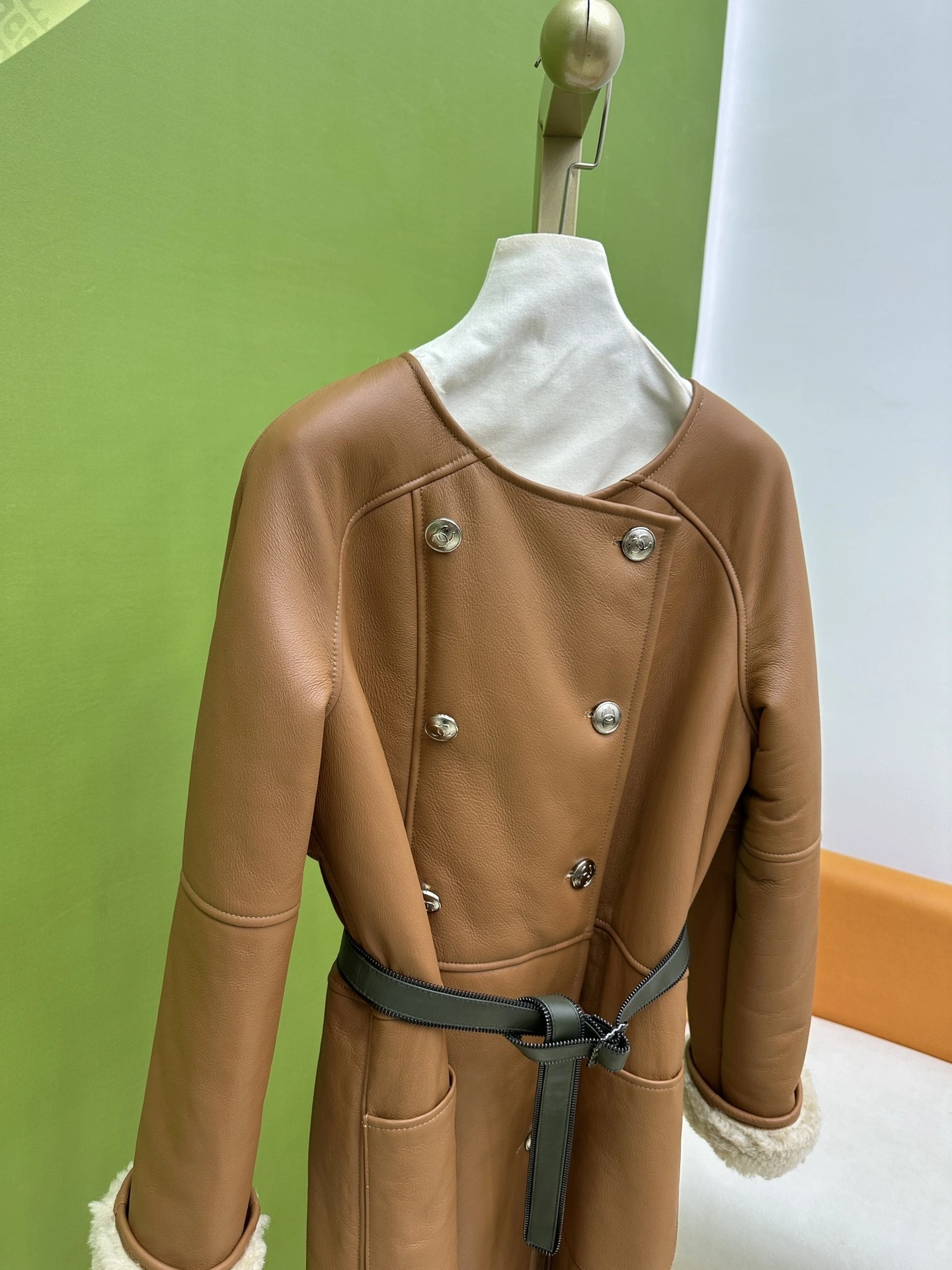 ACE- 3h1958 sheepskin wool item:D-F244J3010