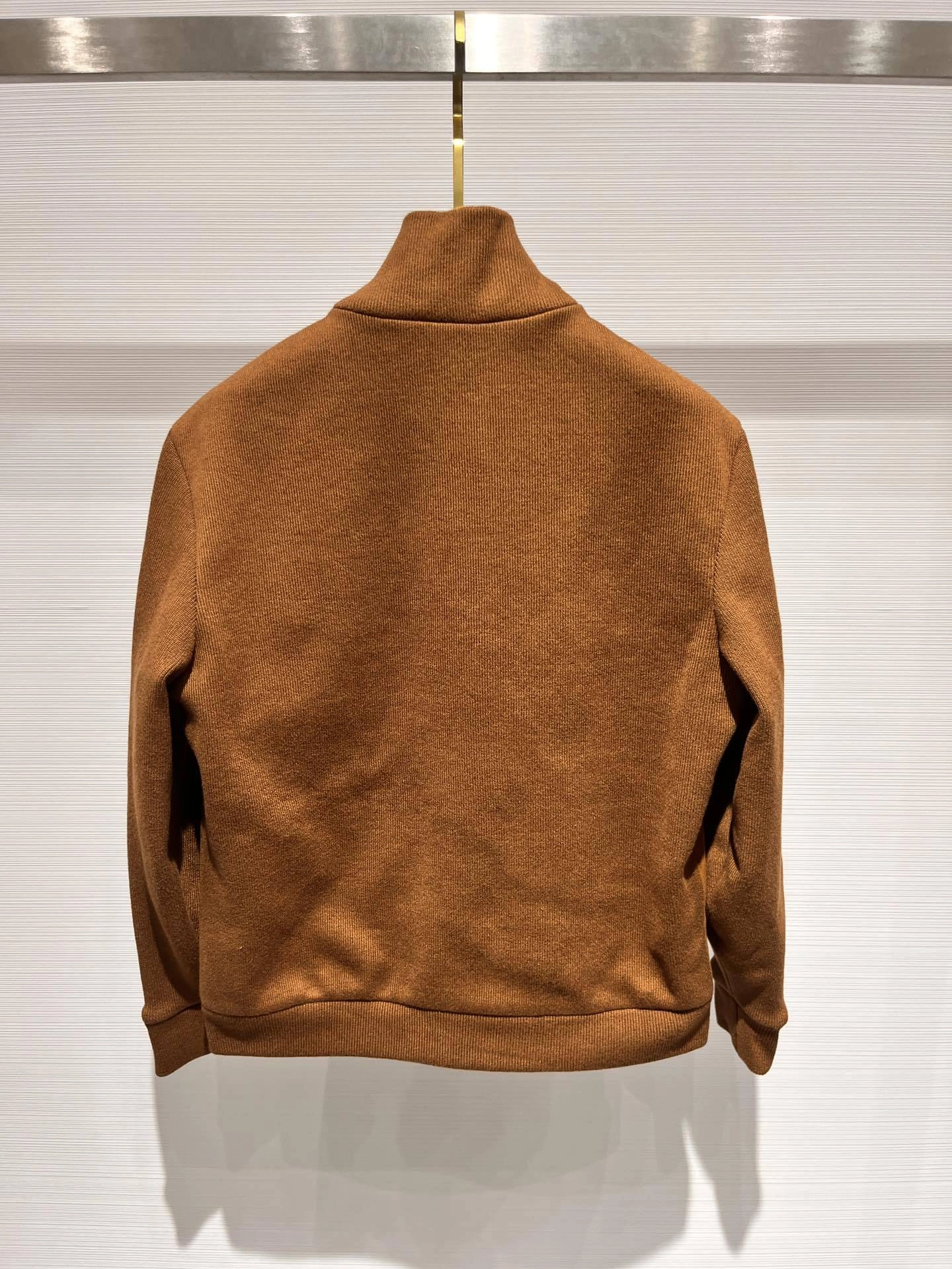 ACE- 6u33i Sheepskin suede knit item:D-F443J2503