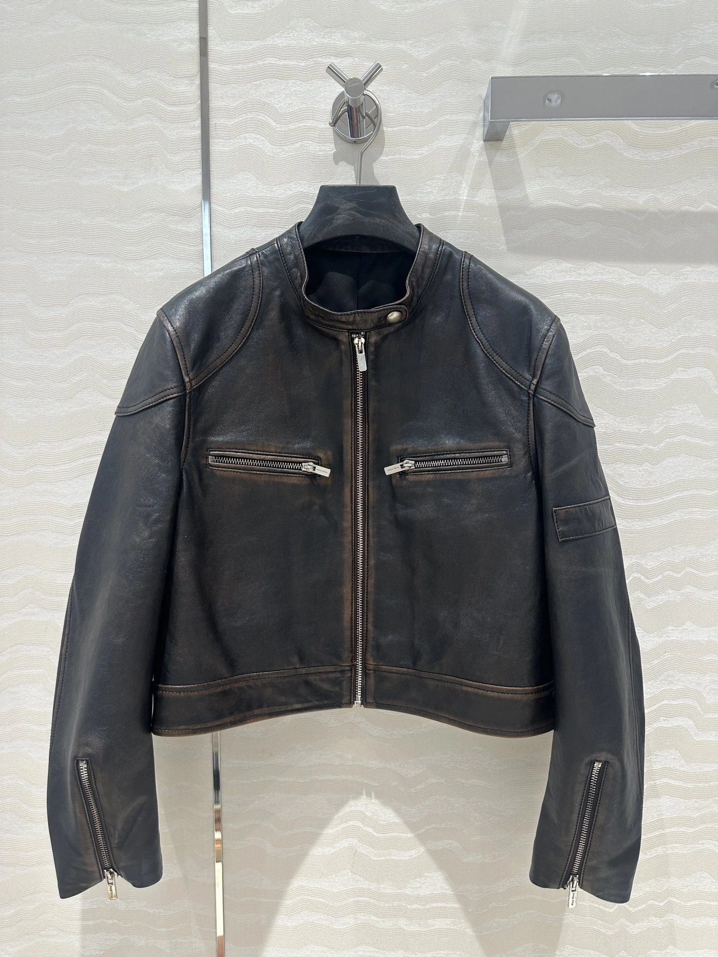 ACE- 7iu7iu 100% sheepskin item:D-F061H1509