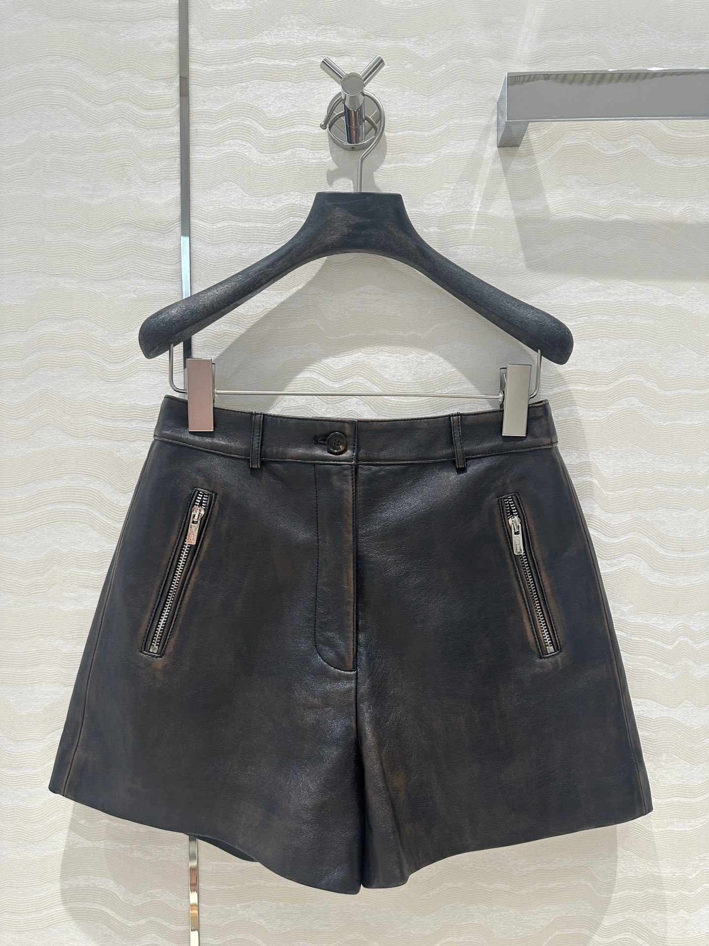 ACE- 7iu7iu 100% sheepskin item:D-F061H1510