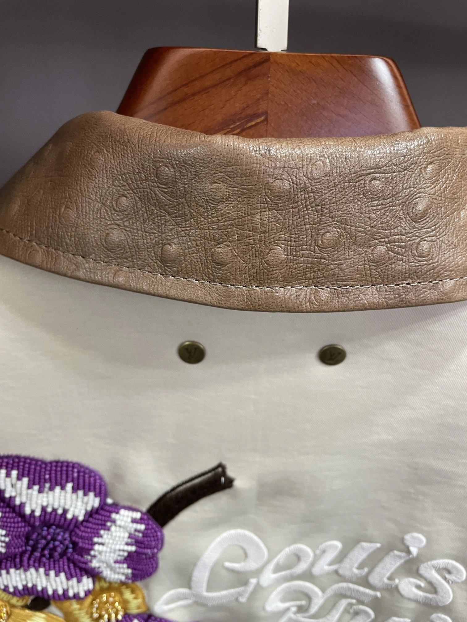 ACE- 8V Ostrich skin item:D-F453J3004