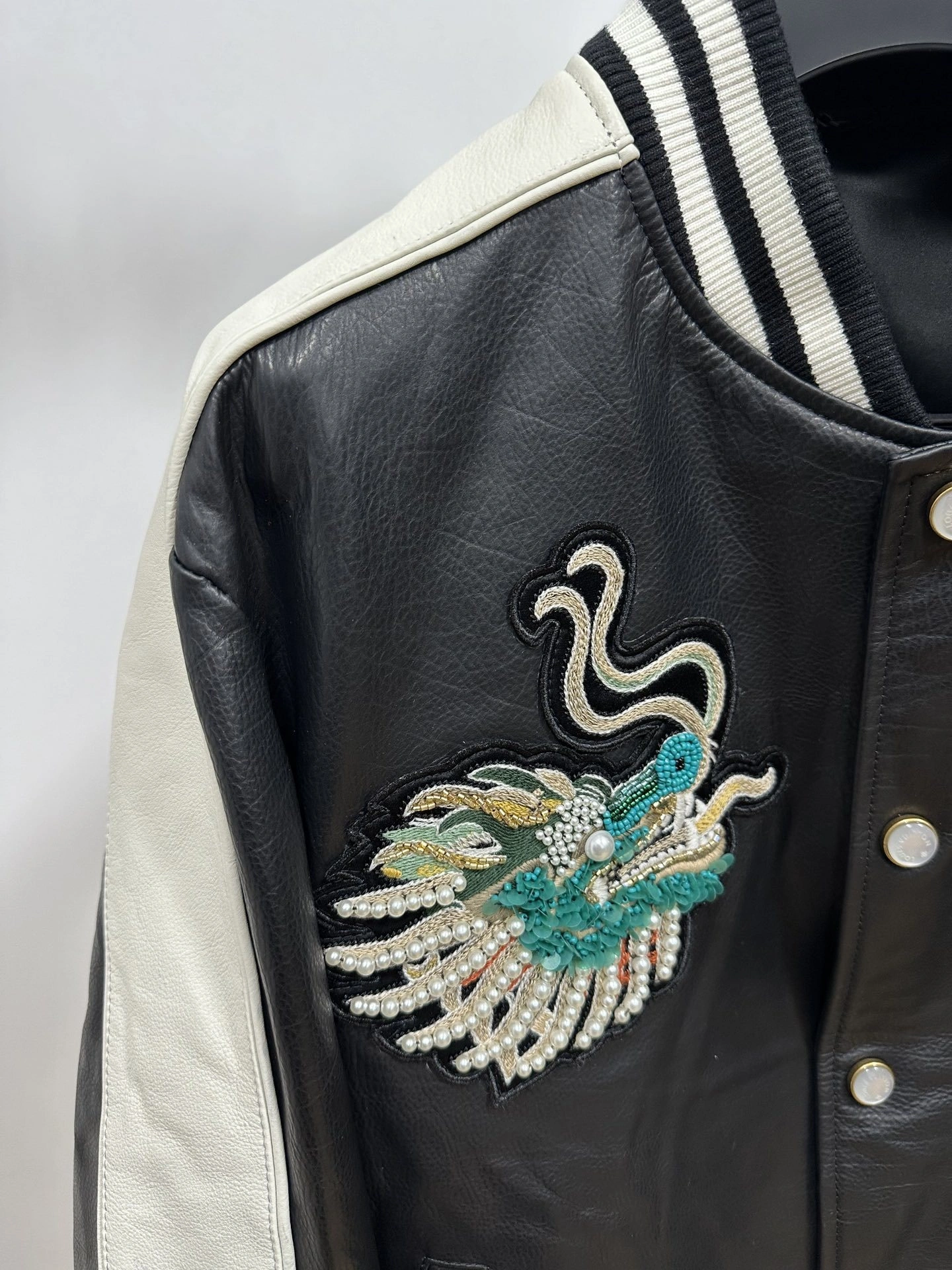 ACE- 8V cowhide embroidery oversized item:D-F409J1931