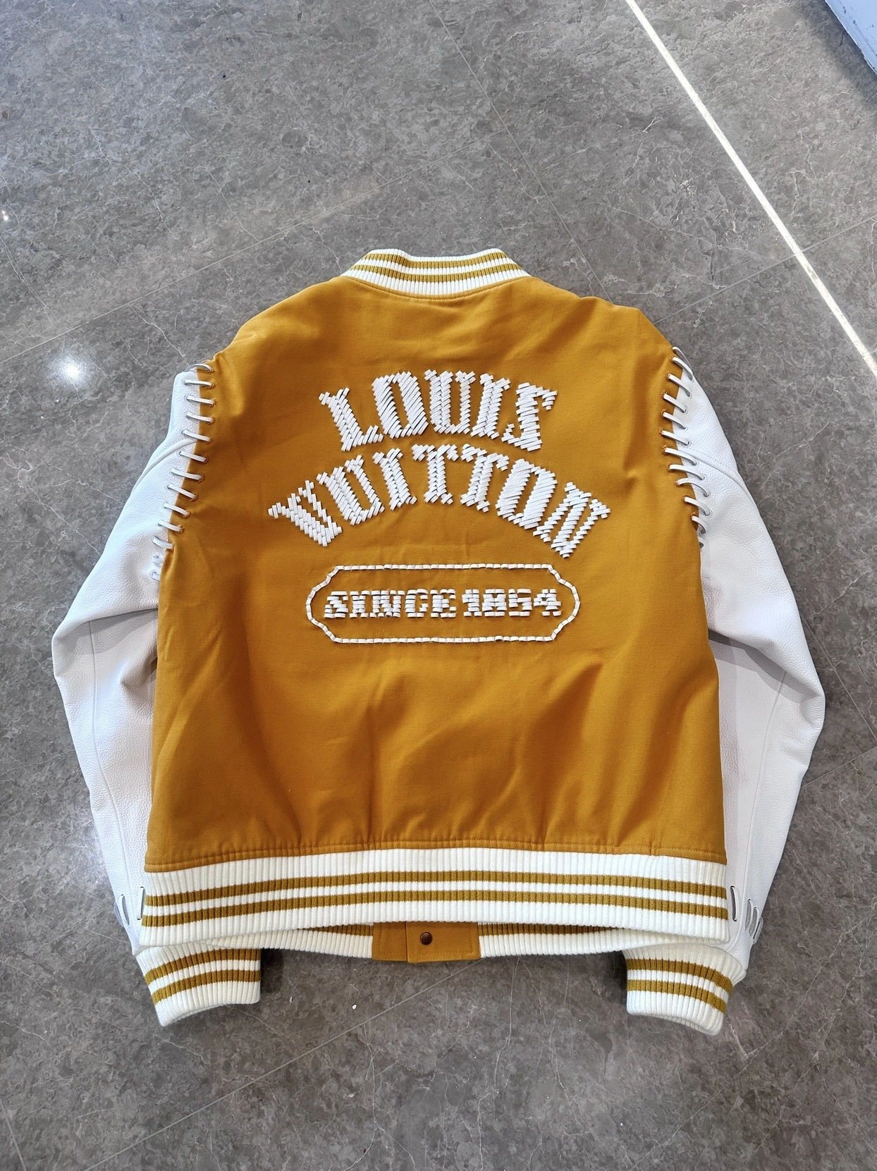 ACE- 8V oversized item:D-F409J1012
