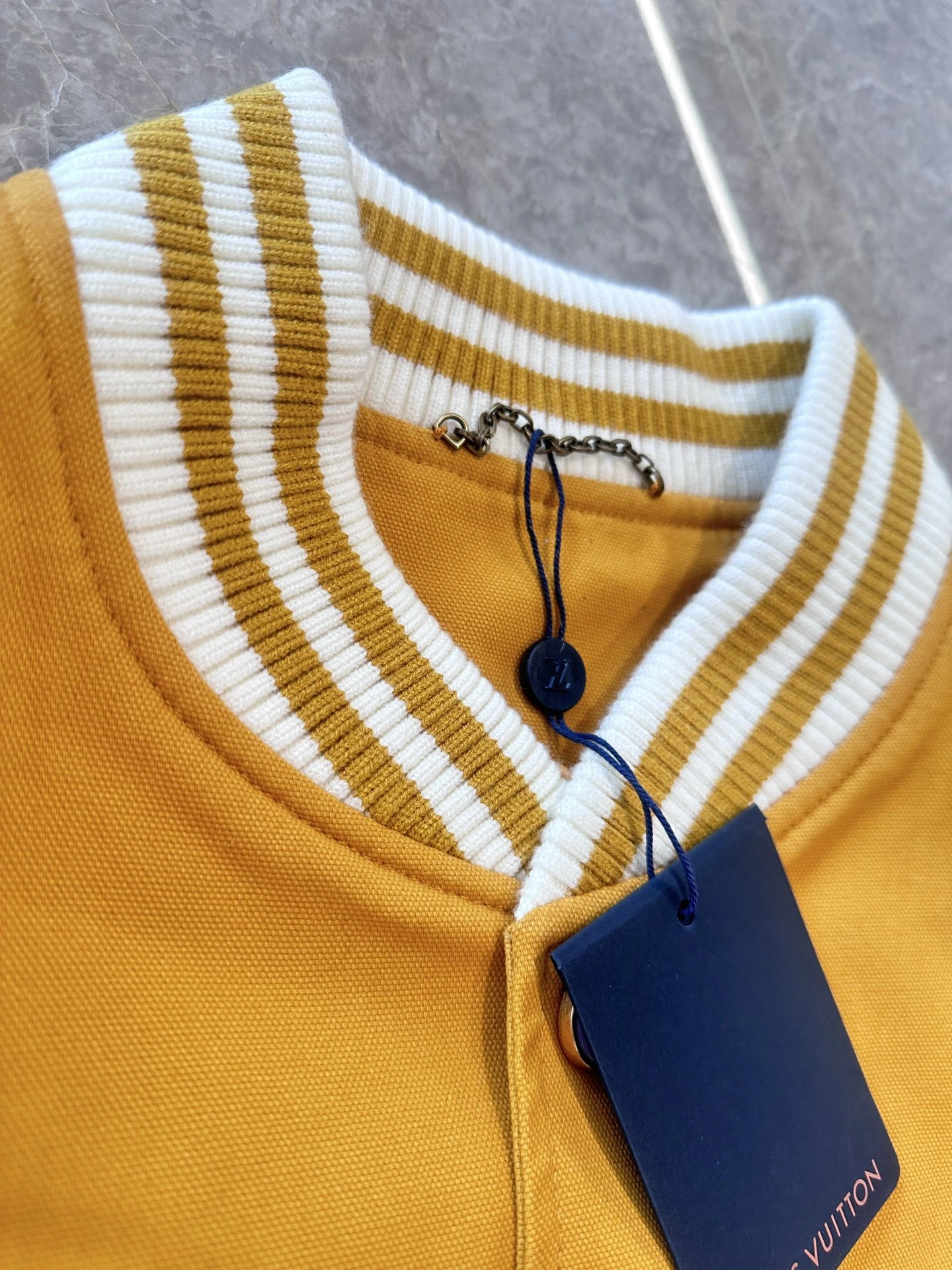 ACE- 8V oversized item:D-F409J1012