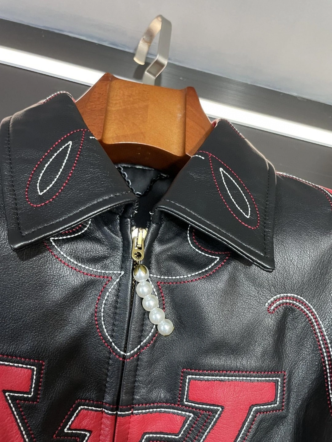 ACE- 8V sheepskin item:D-F453J3002