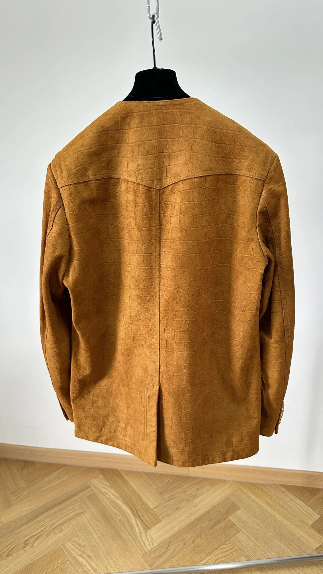 ACE- 8V sheepskin oversized item:D-F409J0629