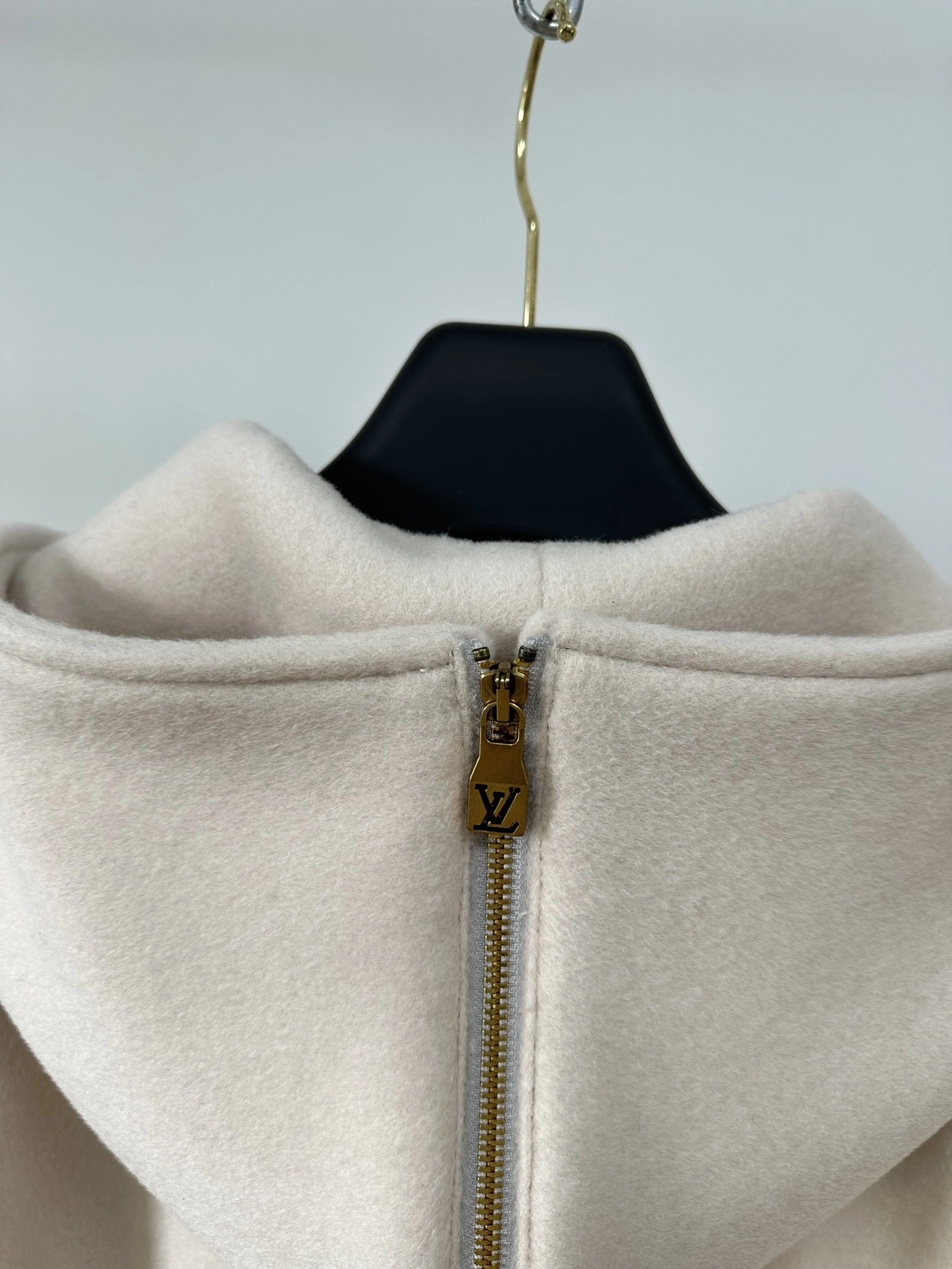 ACE- 8V sheepskin oversized item:D-F409J1010