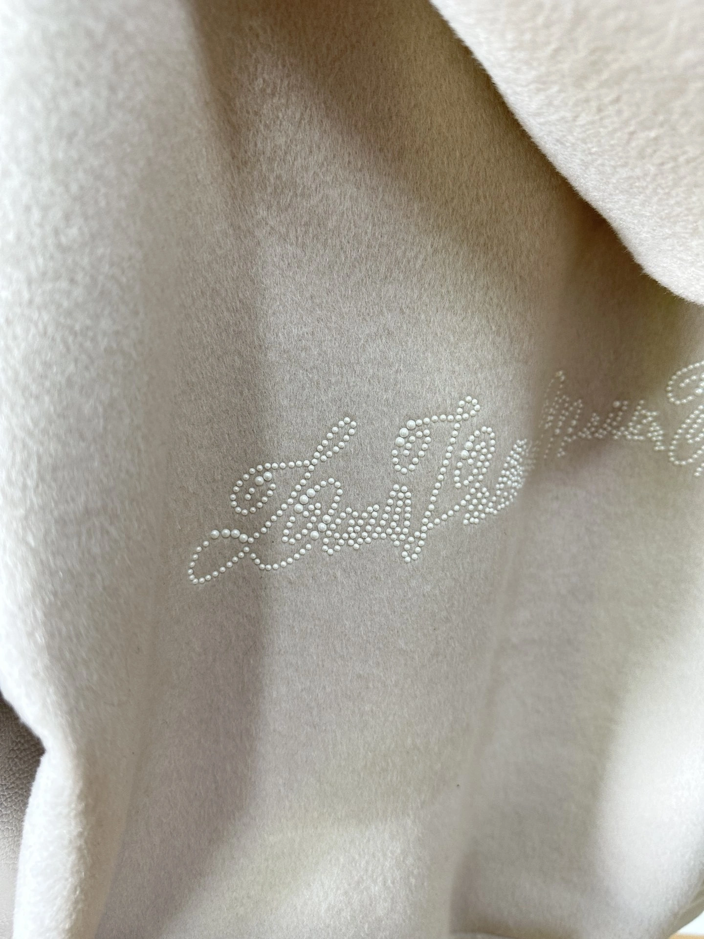 ACE- 8V sheepskin oversized item:D-F409J1010