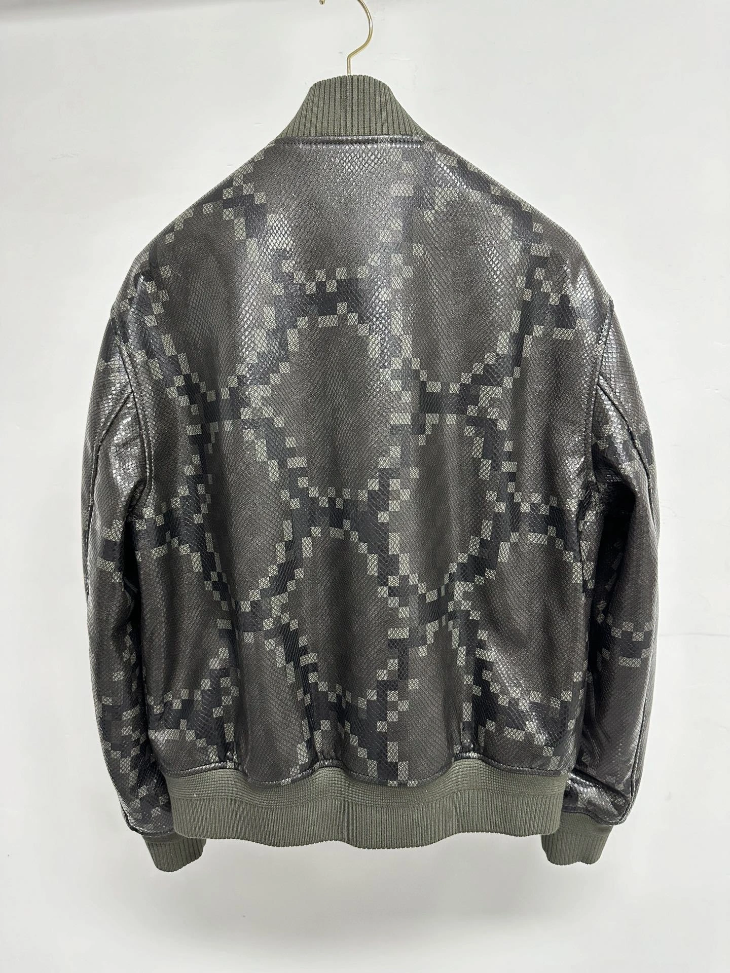 ACE- 8V sheepskin oversized item:D-F409J5573