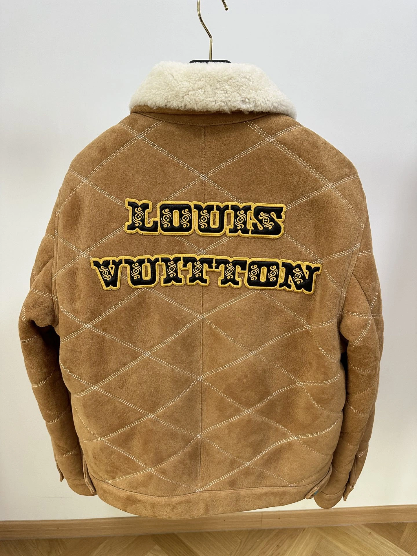 ACE- 8V sheepskin wool item:D-F409J1934