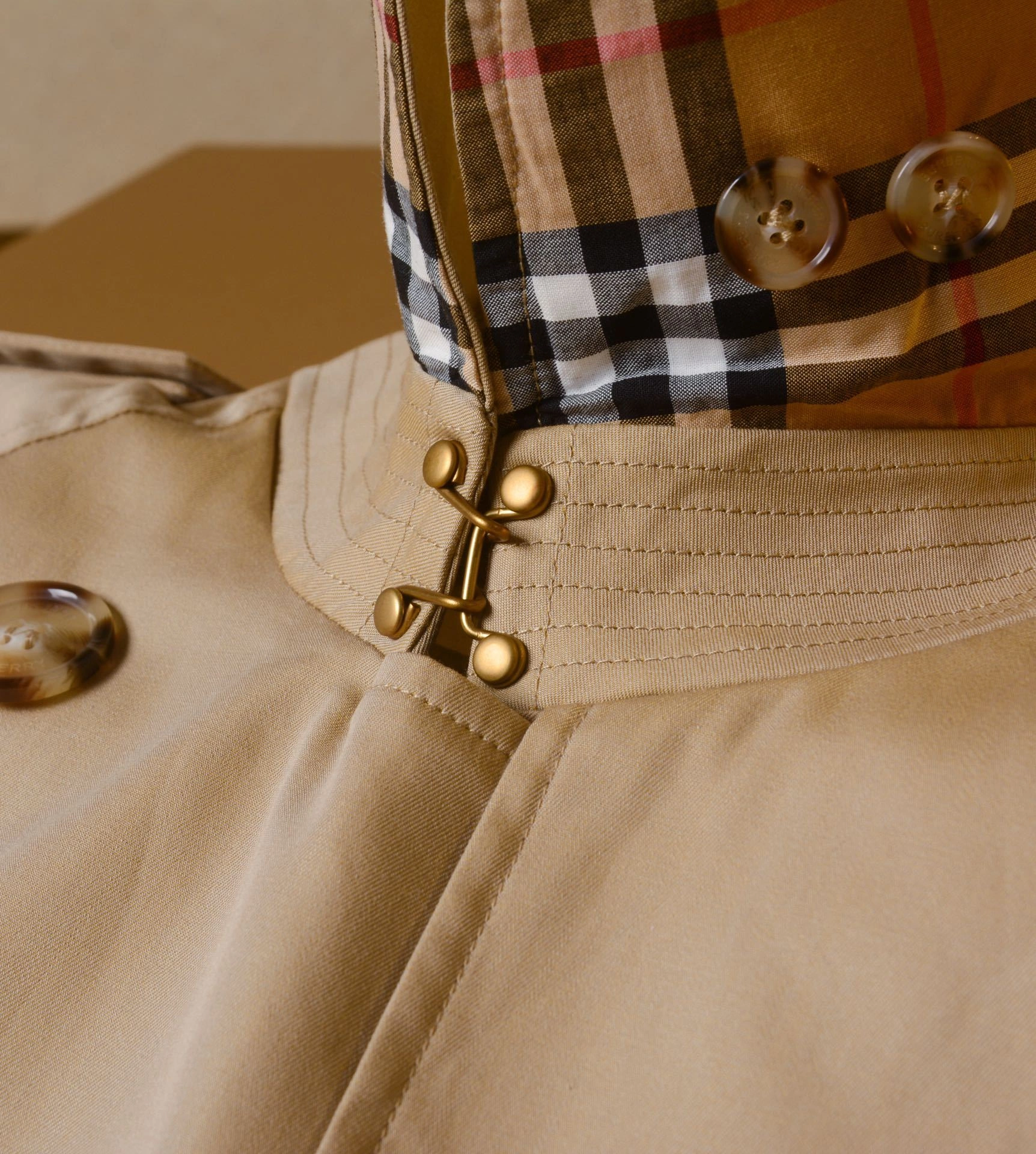ACE- Heritage Trench 80280161 item:D-F020C0818