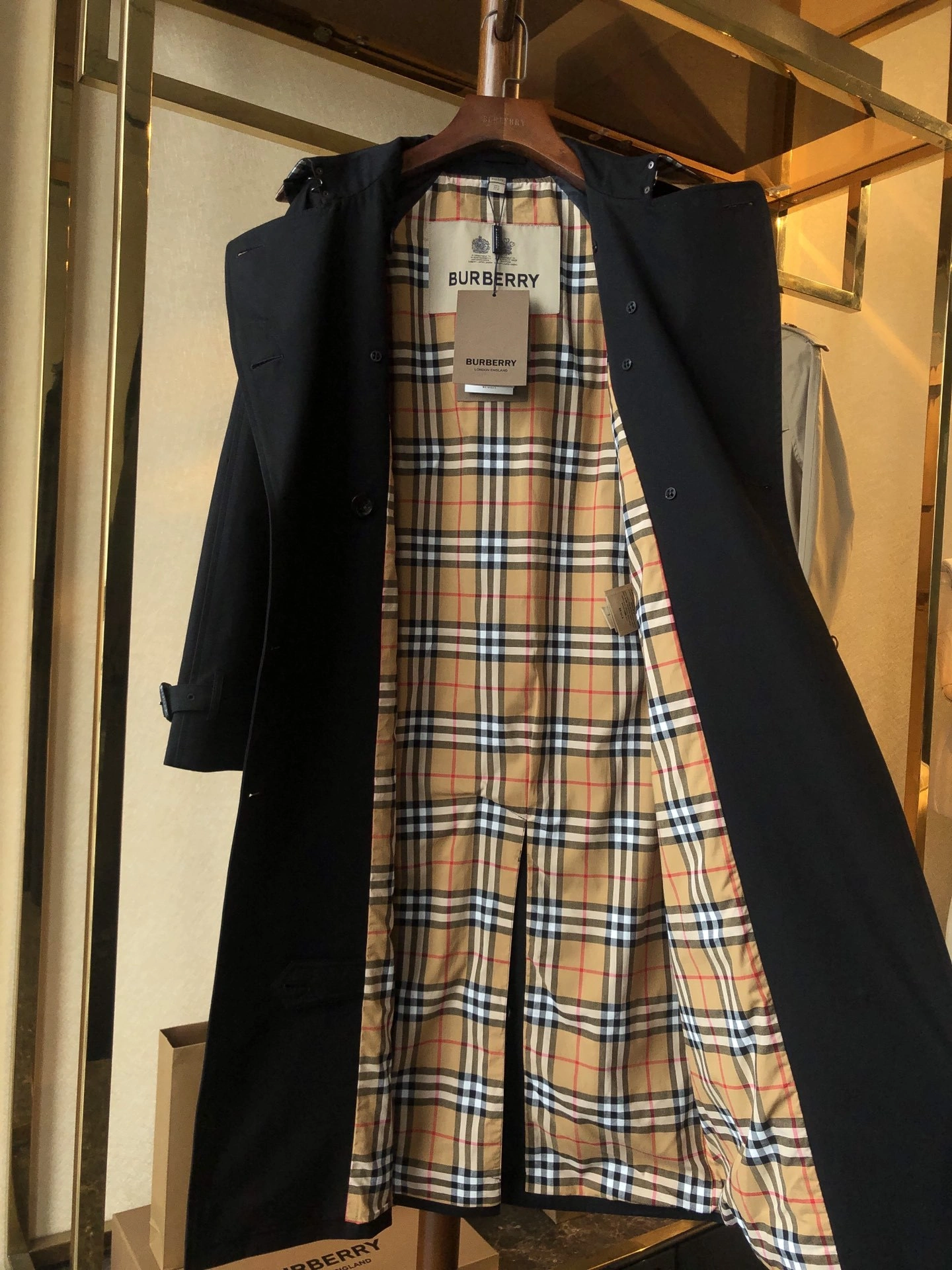 ACE- Heritage Trench 80457841 item:D-F020C0928