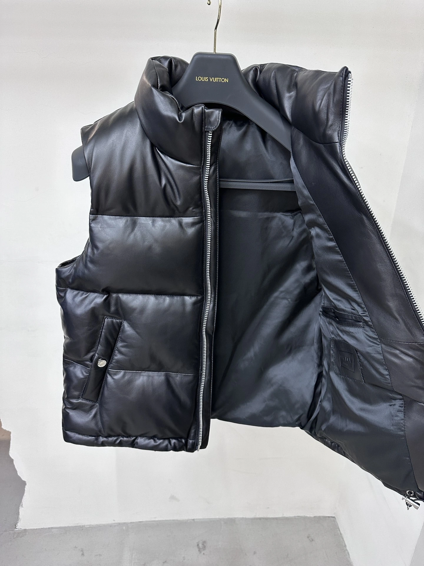 ACE- Pr141 sheepskin item:D-F409J1033