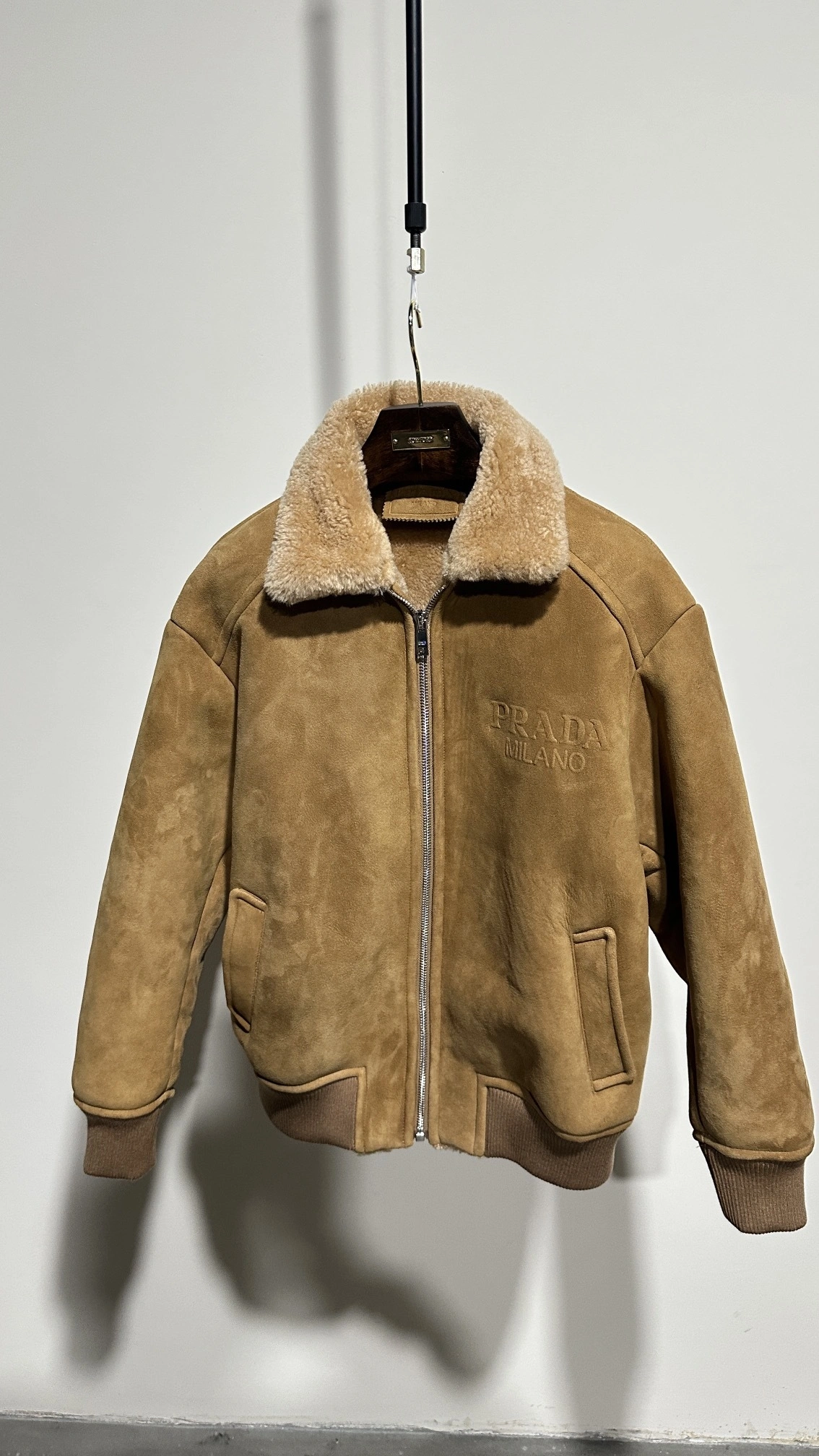 ACE- Pr141 sheepskin wool oversized item:D-F409J2640