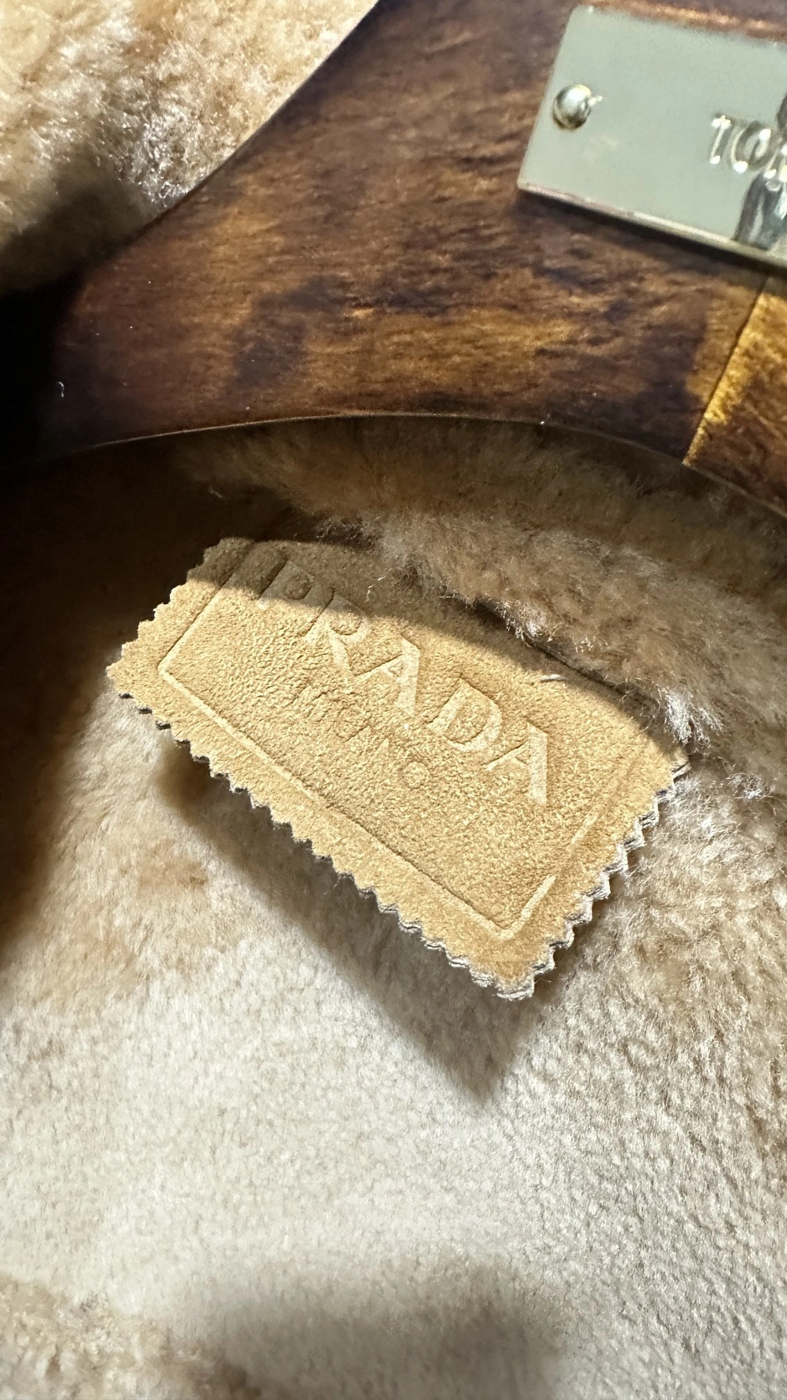 ACE- Pr141 sheepskin wool oversized item:D-F409J2640