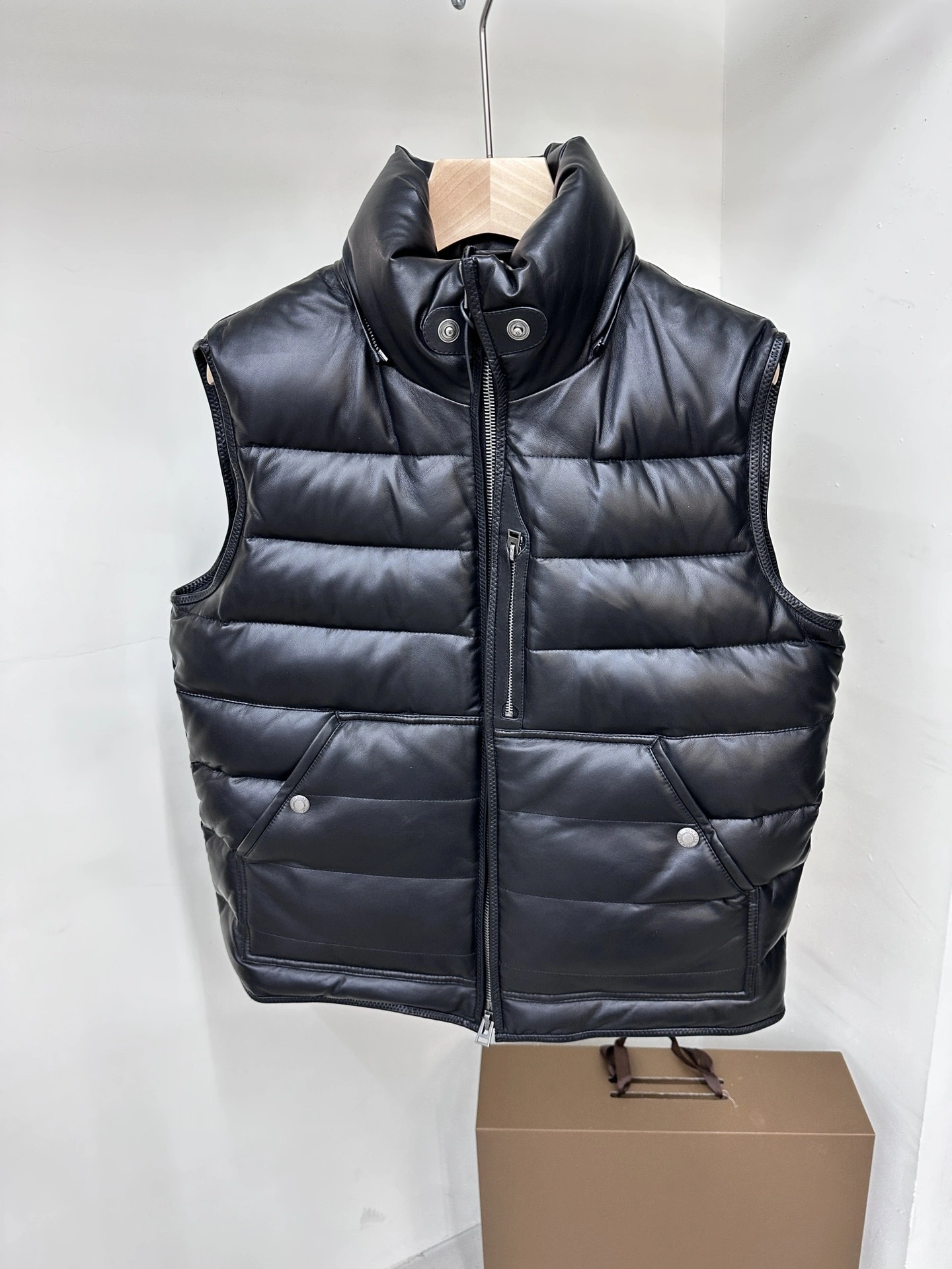 ACE- To7 For4 sheepskin item:D-F409J5526