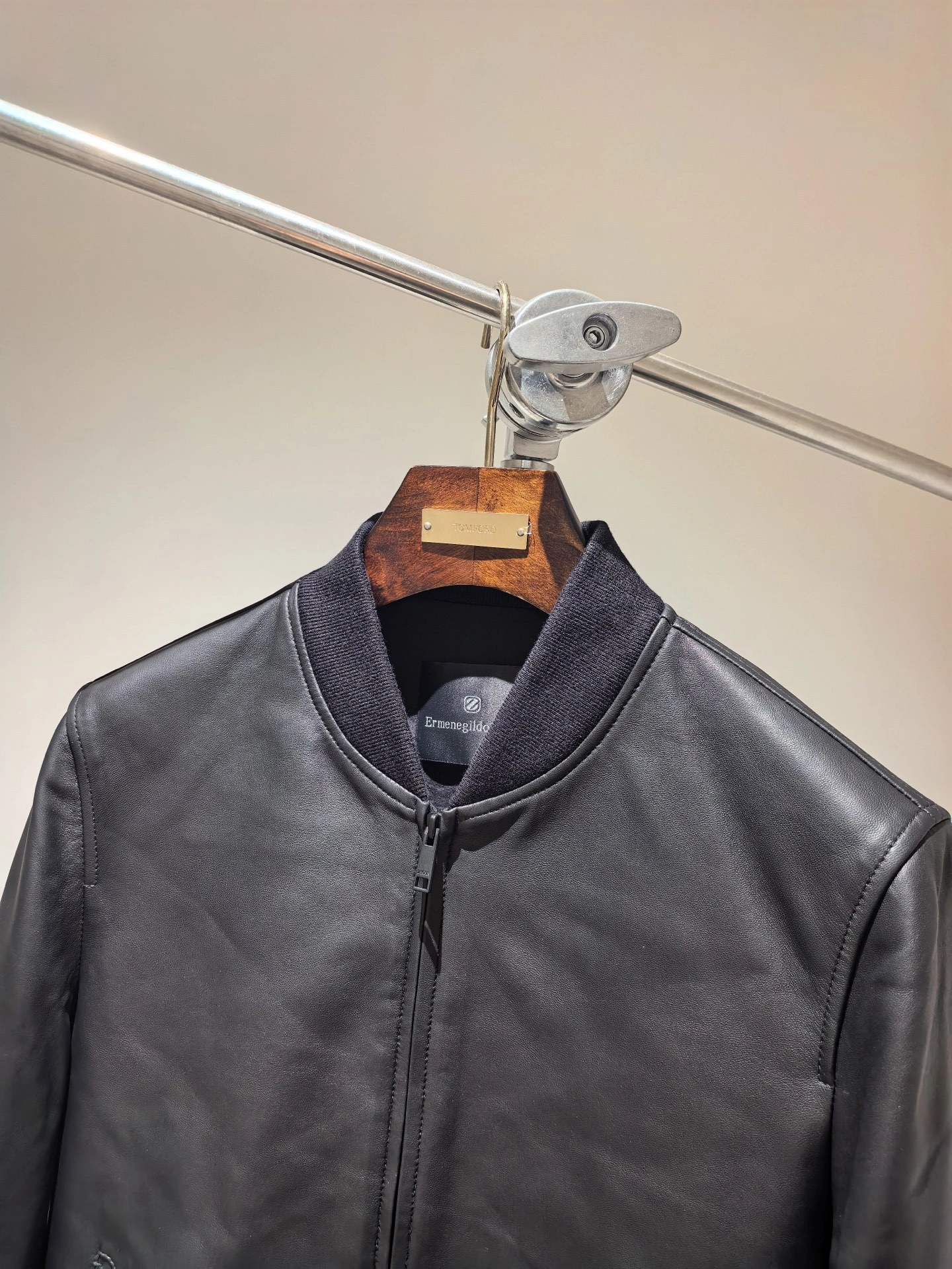 ACE- Z5691 item:E-F409G2661