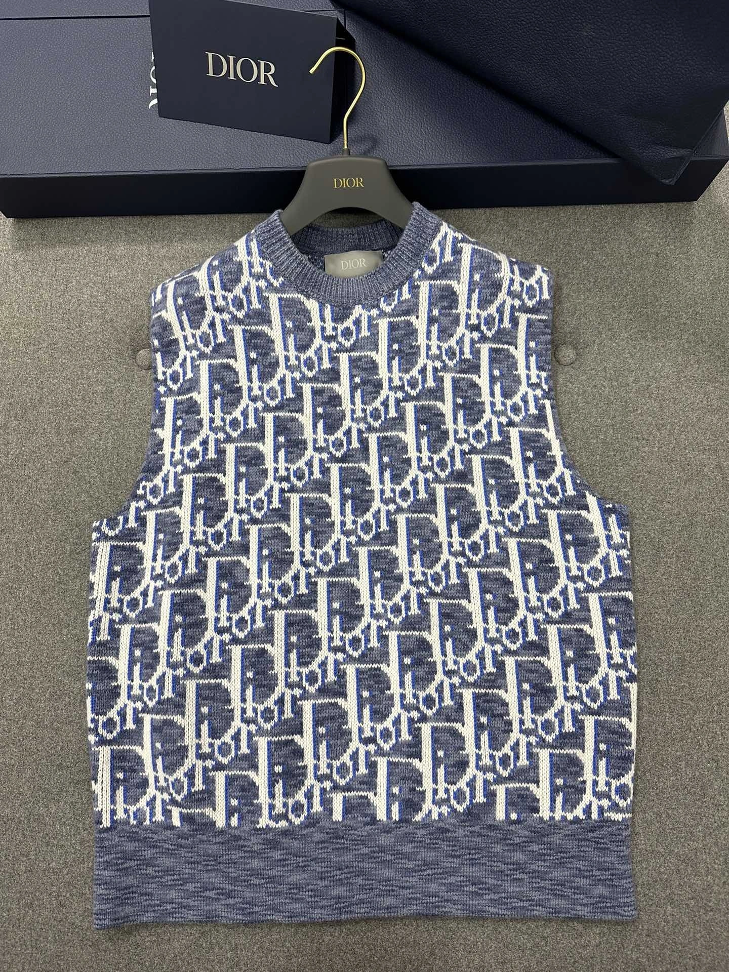 ACE-4ior oversized item:D-F801C0938