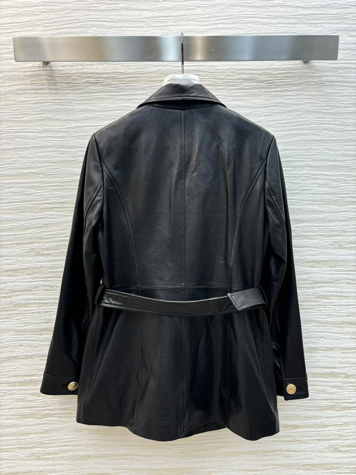 ACE-Other brands sheepskin item:D-F061H1630