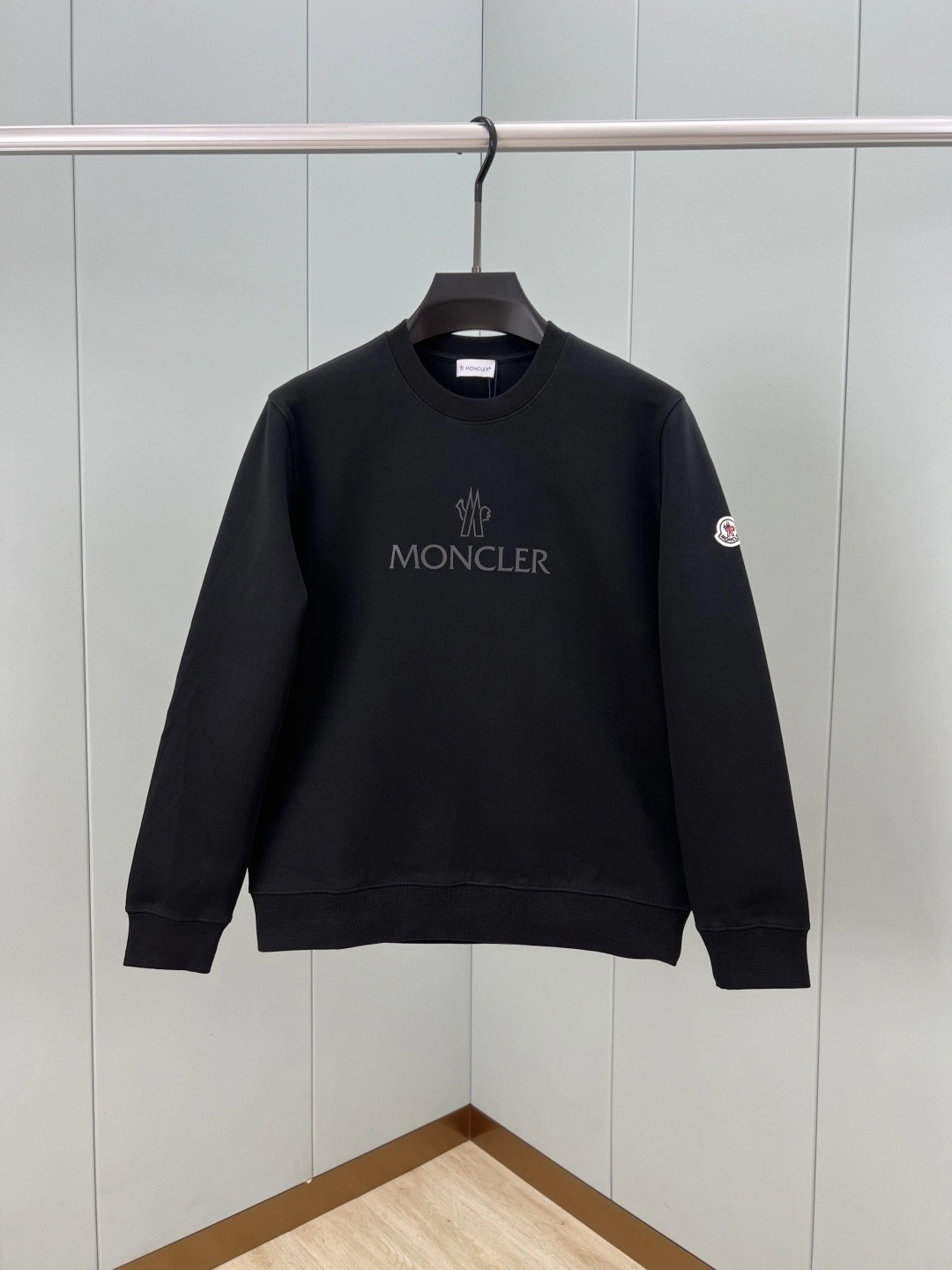 AIR-- 7o9385r embroidery oversized 4colour item:E-F000L1969-4H