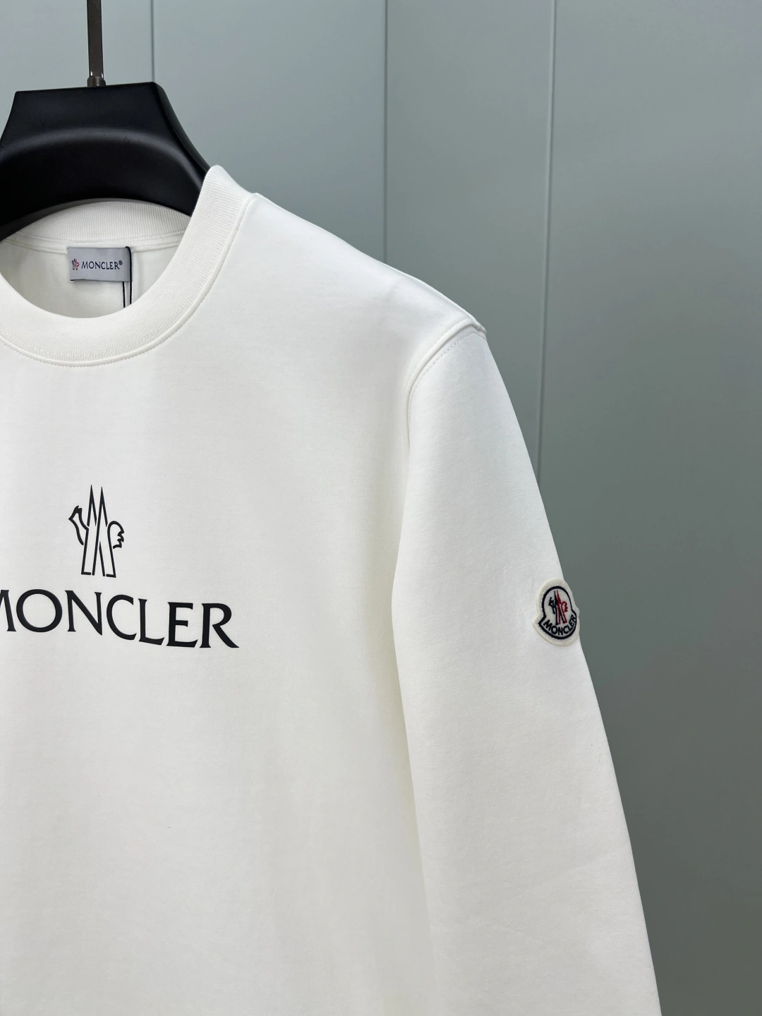 AIR-- 7o9385r embroidery oversized 4colour item:E-F000L1969-4H