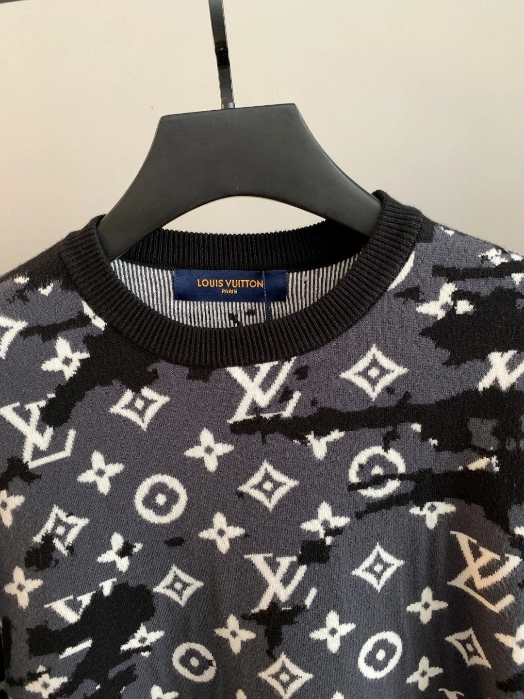 AIR-- 8V wool embroidery oversized item:E-F431L1849F