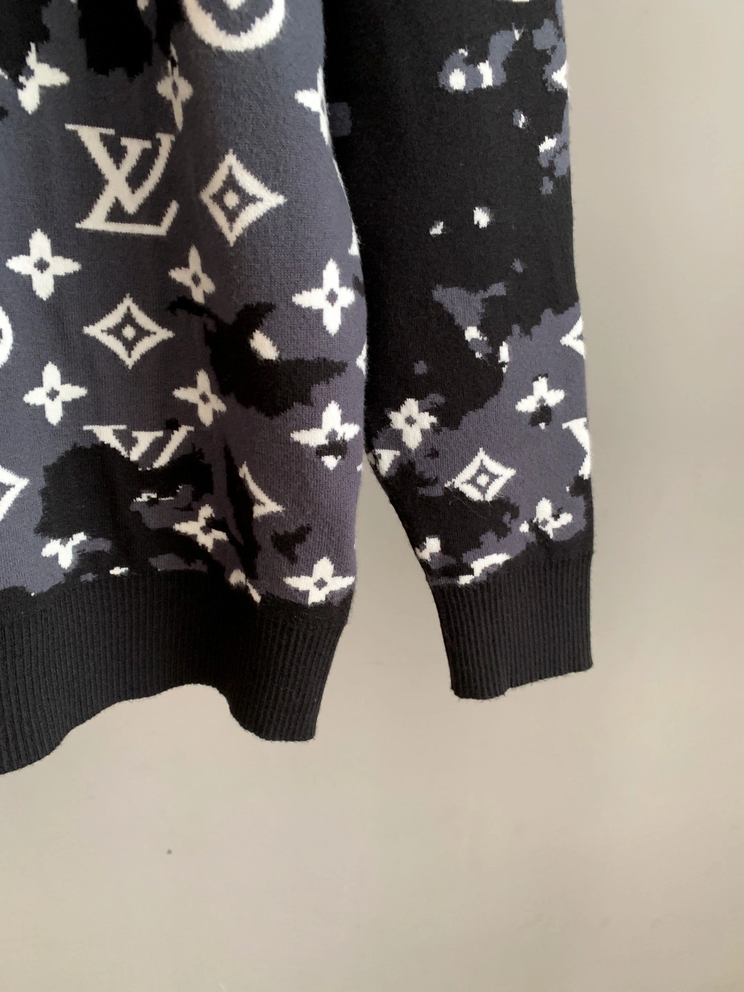AIR-- 8V wool embroidery oversized item:E-F431L1849F