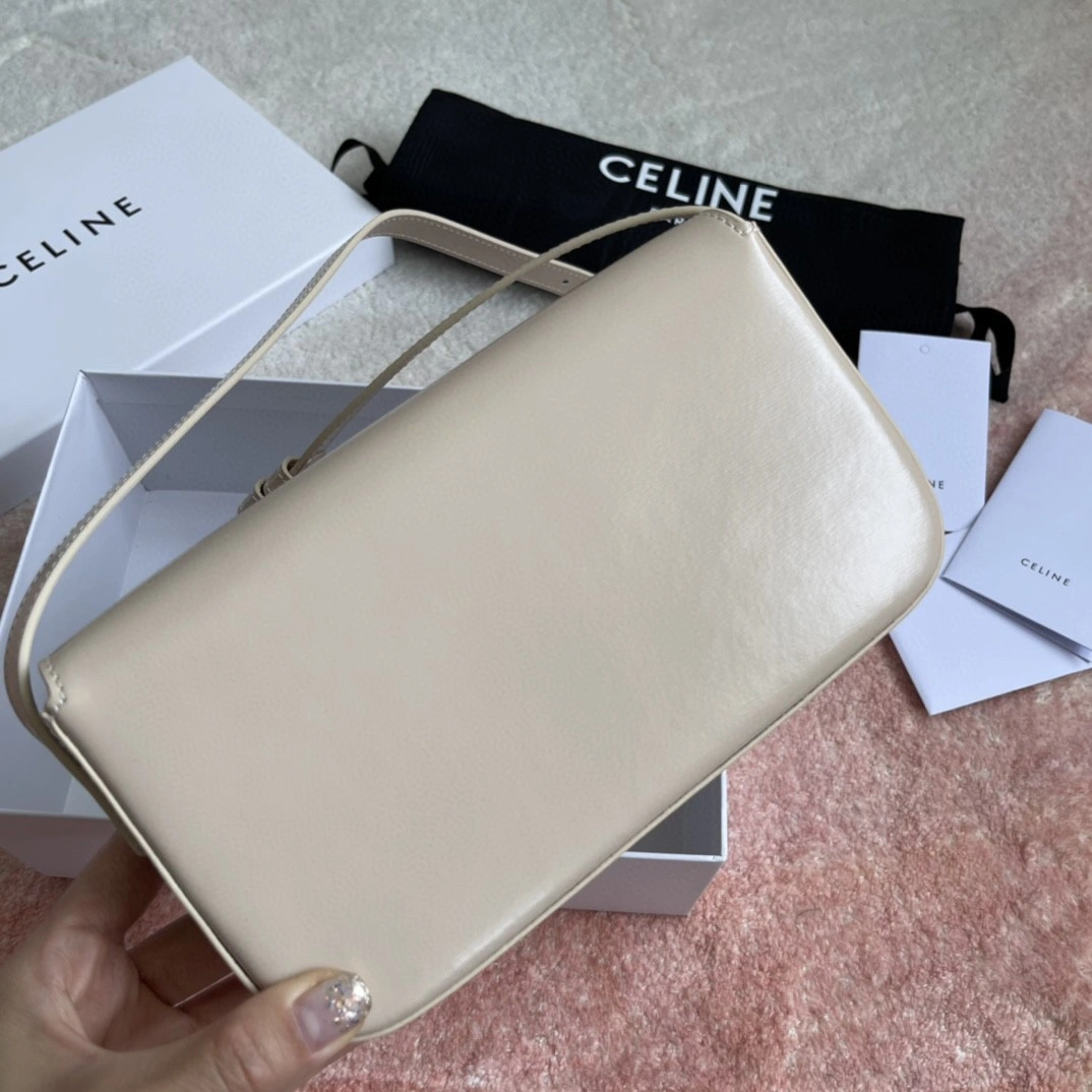 AIR- 194143BF4-01IV Calfskin TRIOMPHE item : BT-B225F0307W
