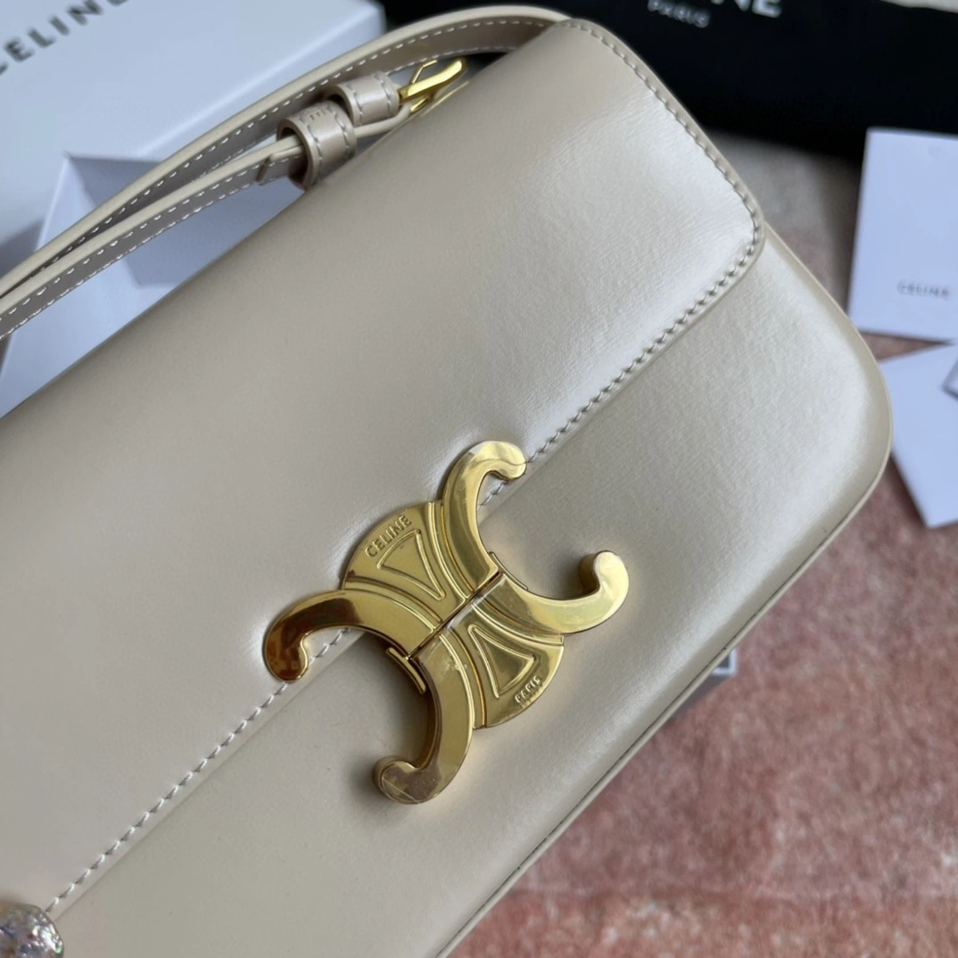AIR- 194143BF4-01IV Calfskin TRIOMPHE item : BT-B225F0307W