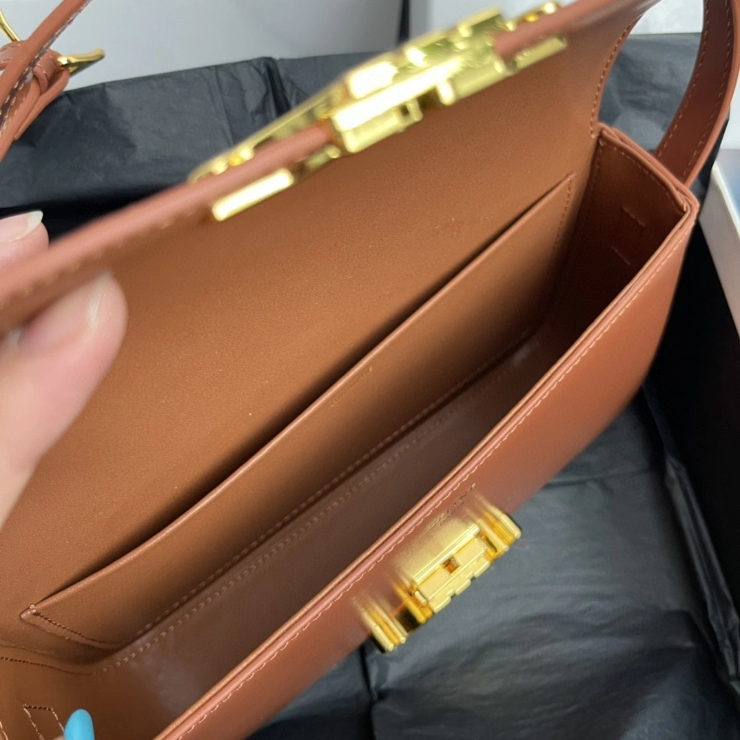 AIR- 194143BFN-04LU Calfskin TRIOMPHE item : BT-B225F0310W
