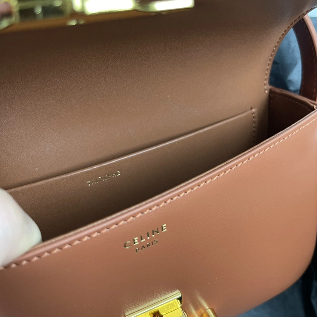 AIR- 194143BFN-04LU Calfskin TRIOMPHE item : BT-B225F0310W