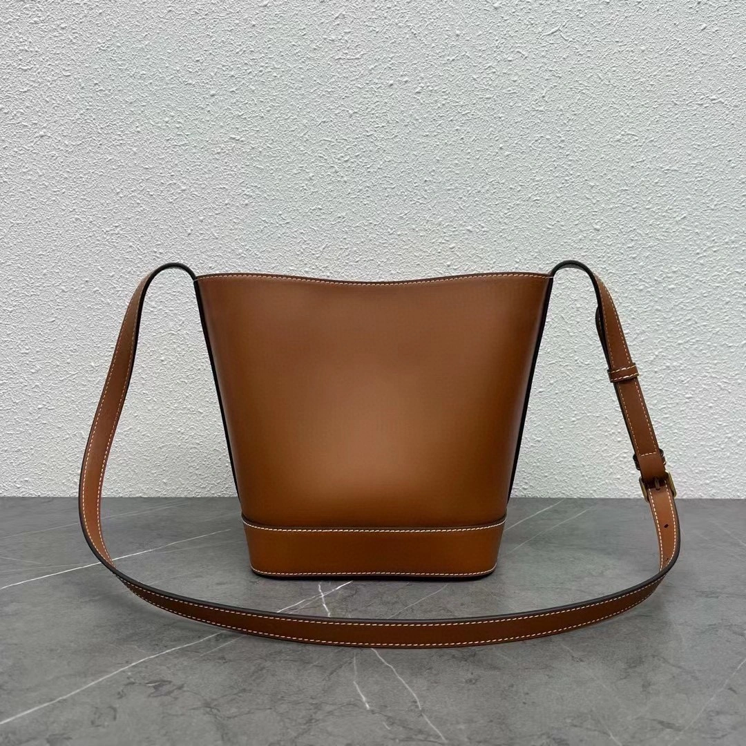 &AIR- 198243DU3-04LU cowhide CUIR item : BT-B225E0620W
