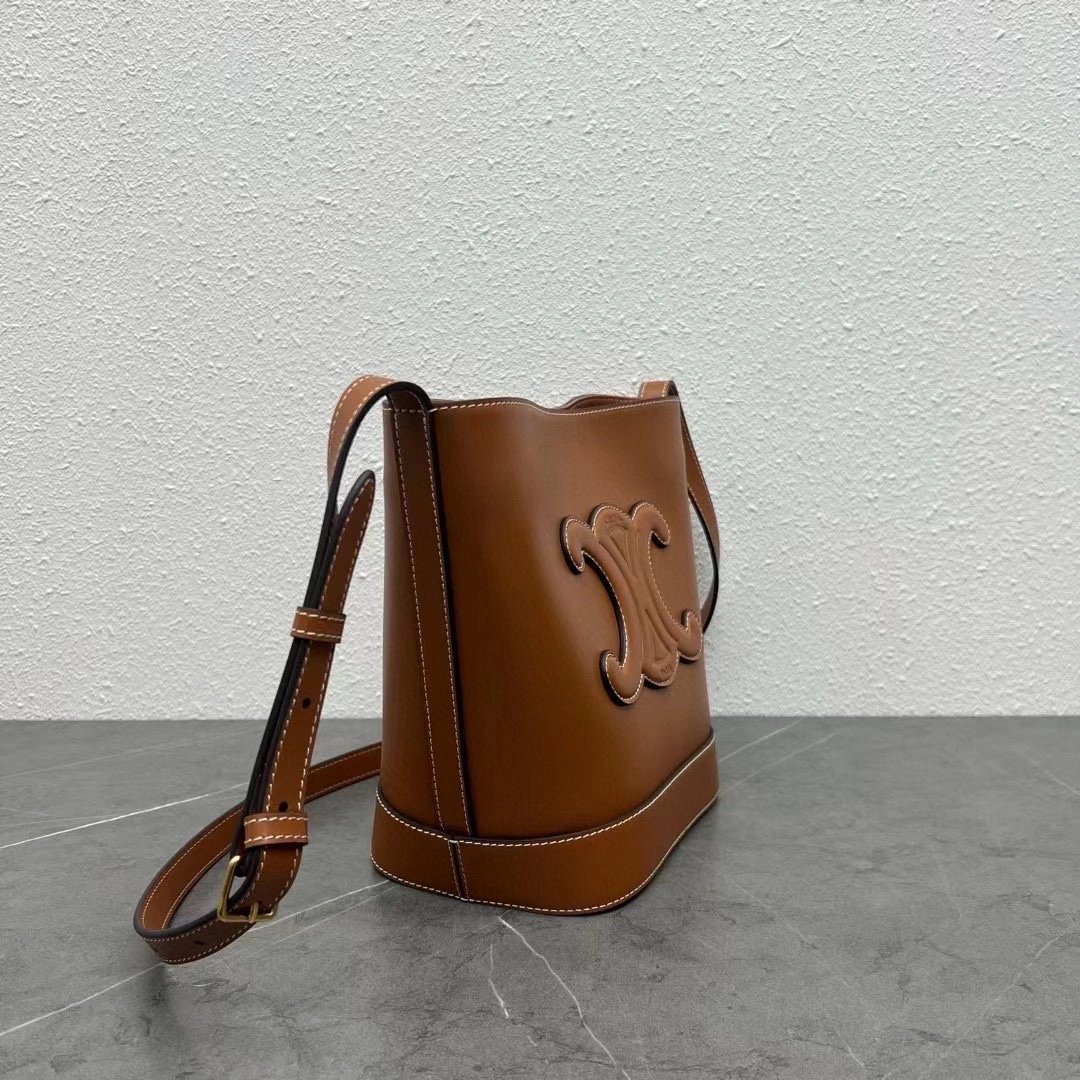 &AIR- 198243DU3-04LU cowhide CUIR item : BT-B225E0620W